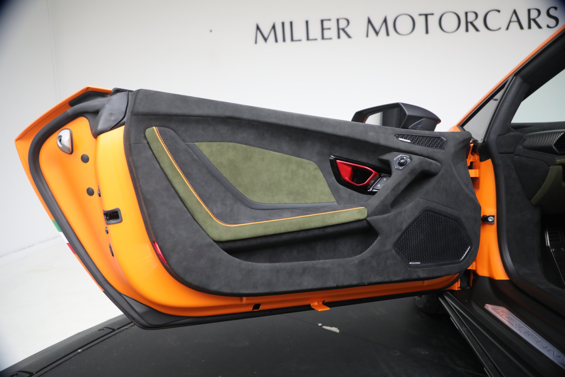 Used-2024-Lamborghini-Huracan-Sterrato