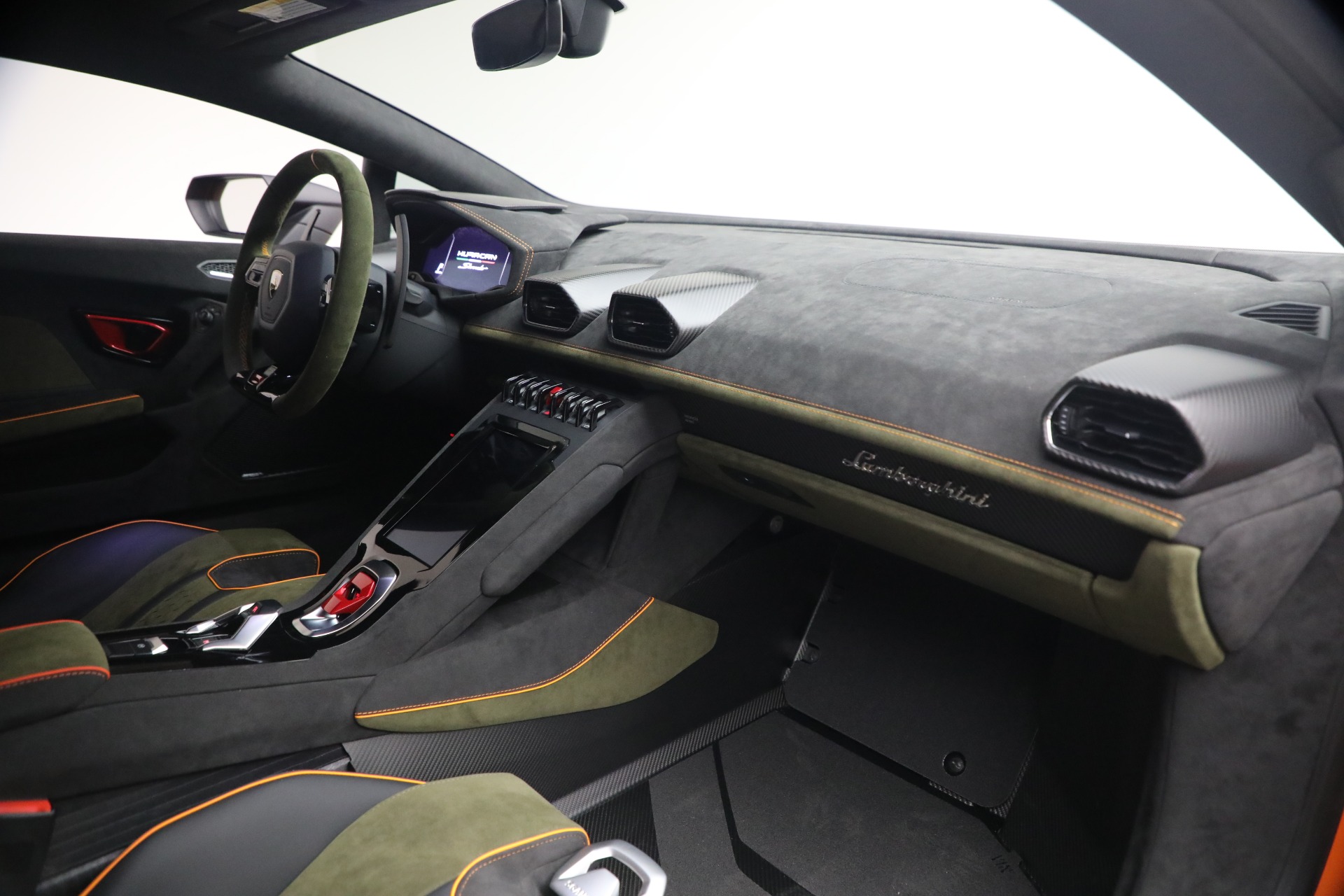 Used-2024-Lamborghini-Huracan-Sterrato