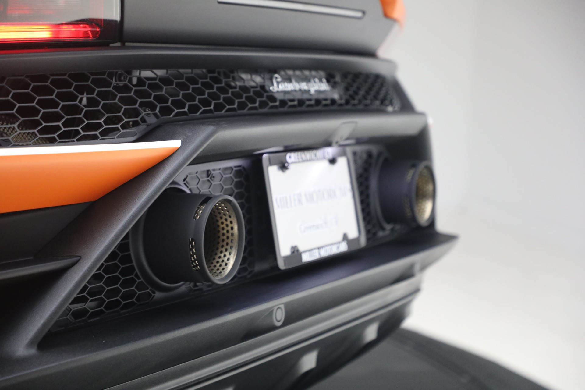 Used-2024-Lamborghini-Huracan-Sterrato