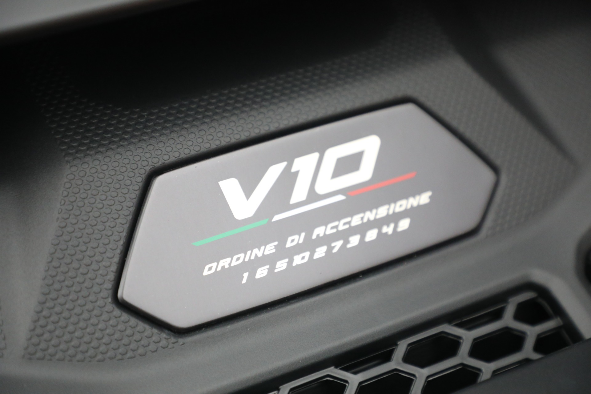 Used-2024-Lamborghini-Huracan-Sterrato