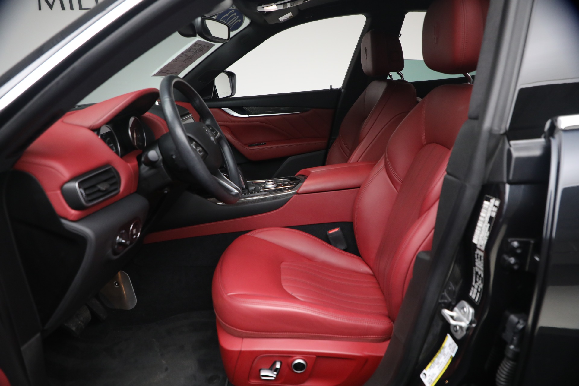 Used-2023-Maserati-Levante-GT