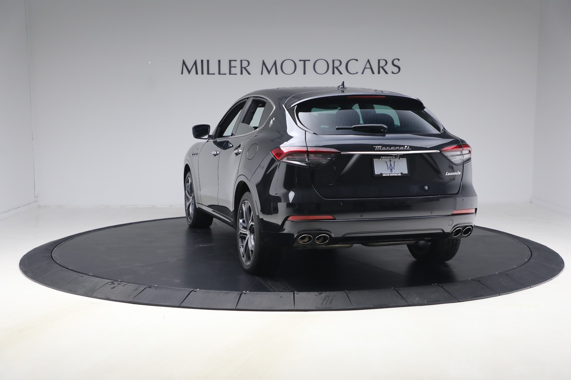 Used-2023-Maserati-Levante-GT