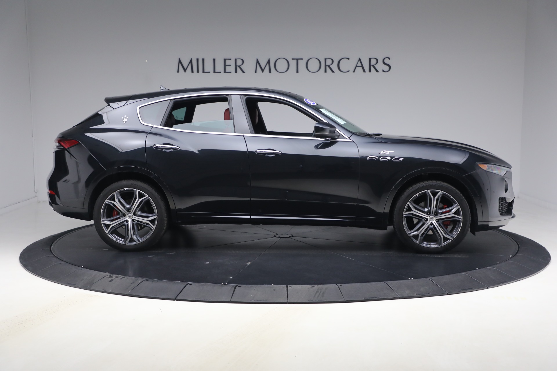 Used-2023-Maserati-Levante-GT