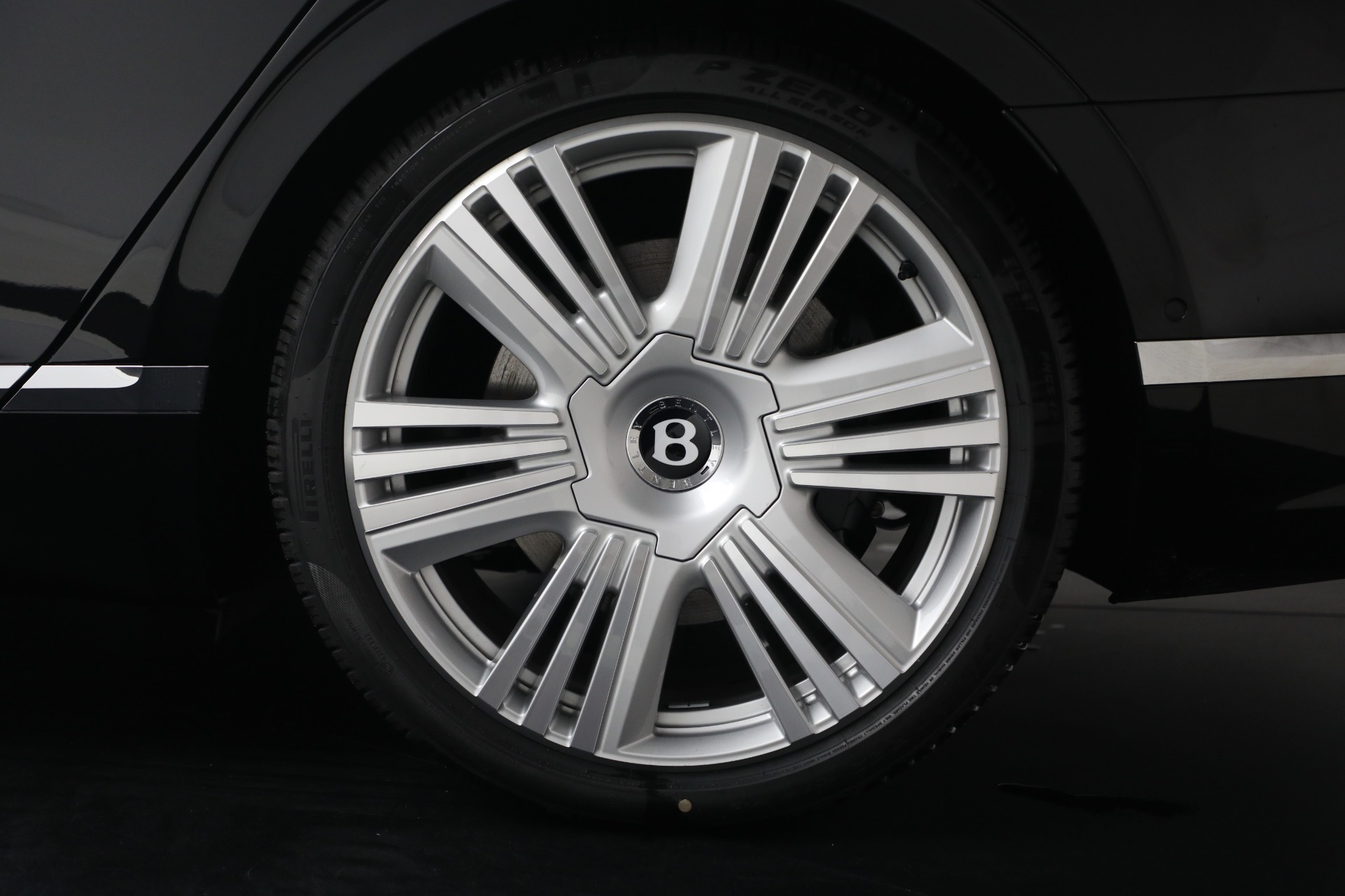 New-2026-Bentley-Flying-Spur-Azure