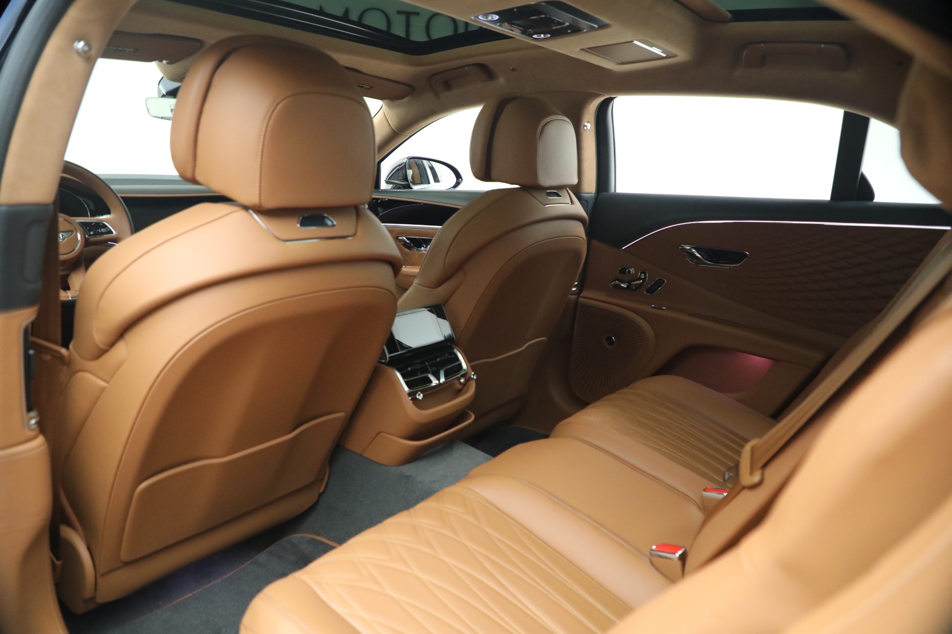 New-2026-Bentley-Flying-Spur-Azure