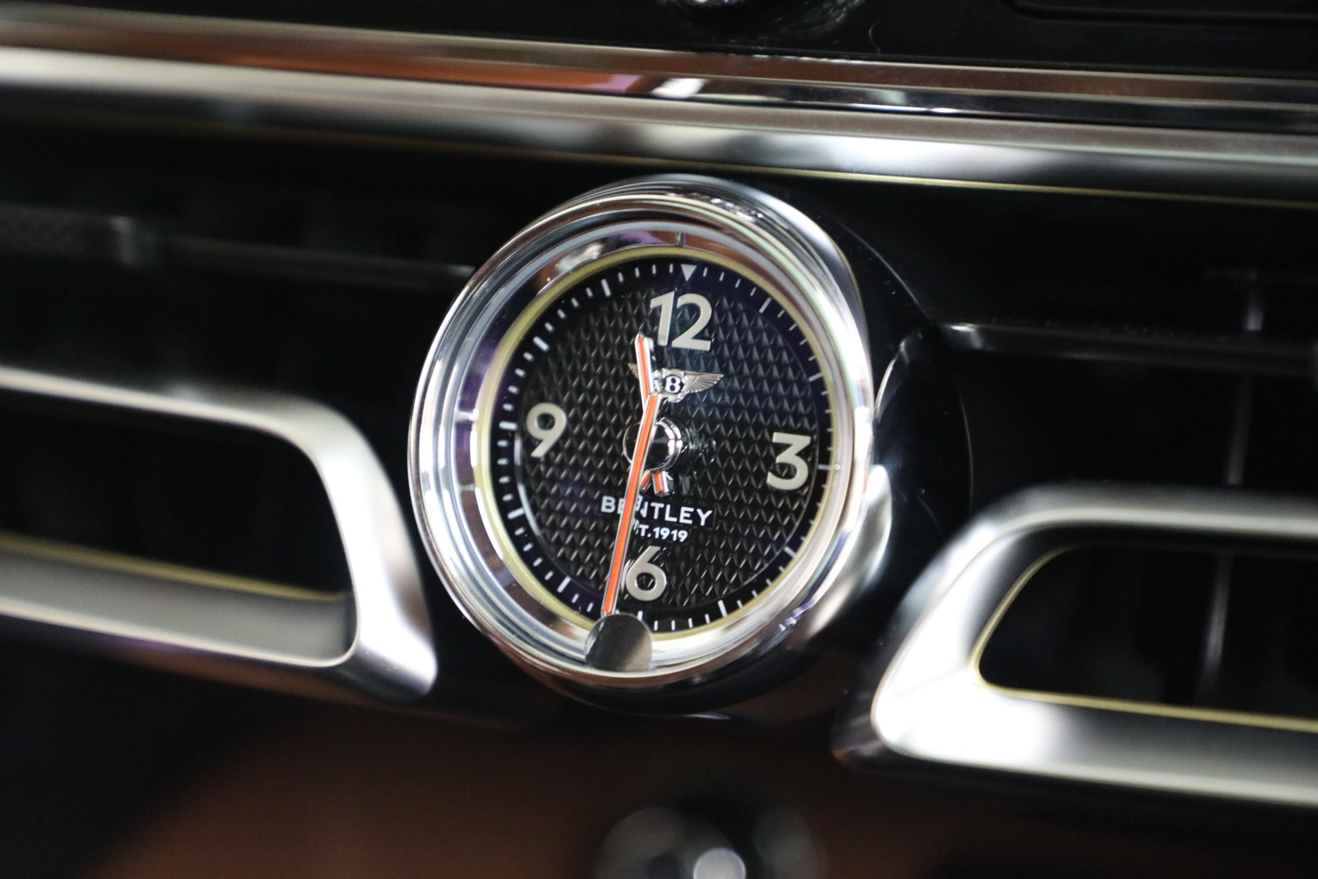 New-2026-Bentley-Flying-Spur-Azure