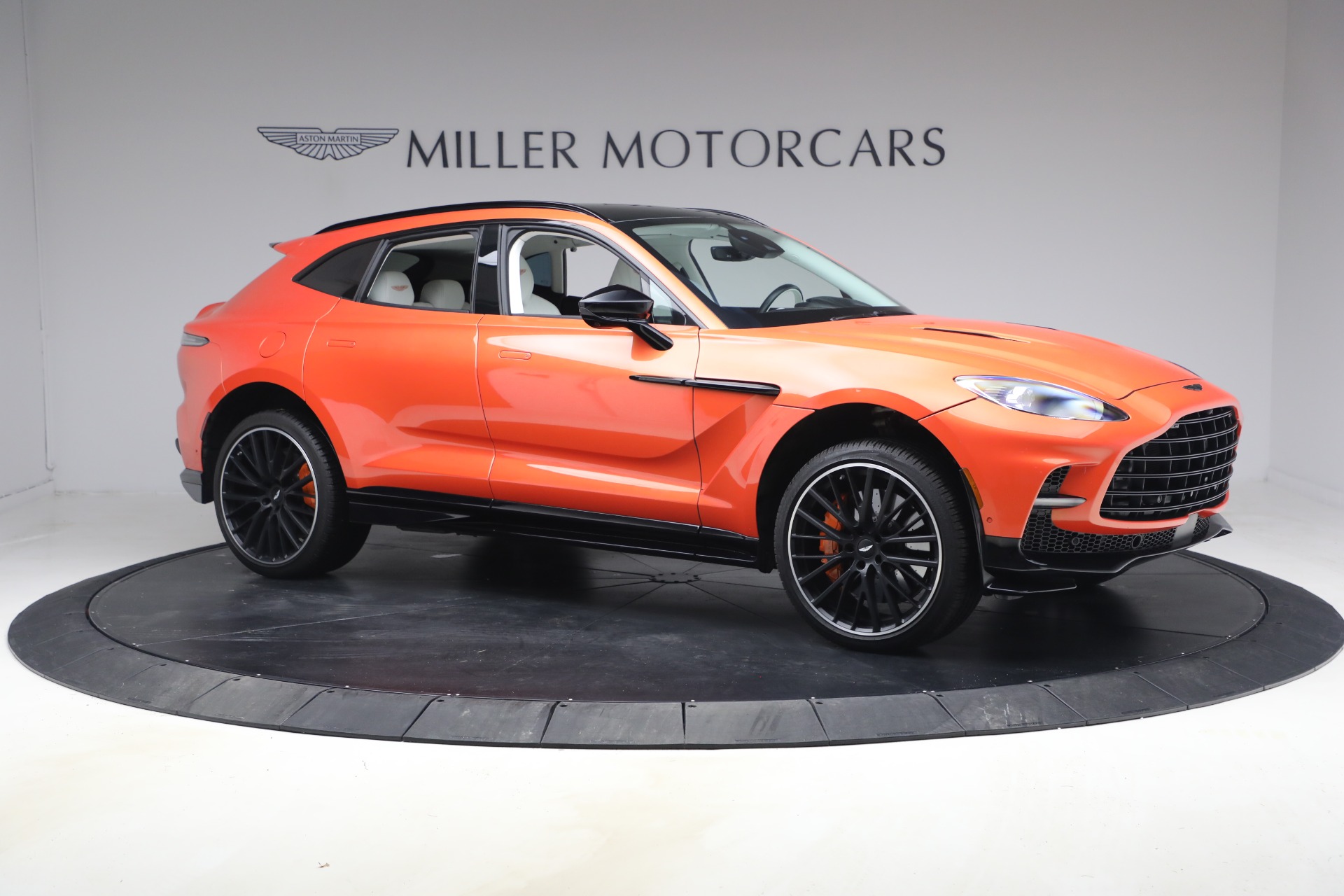 Used-2024-Aston-Martin-DBX-707