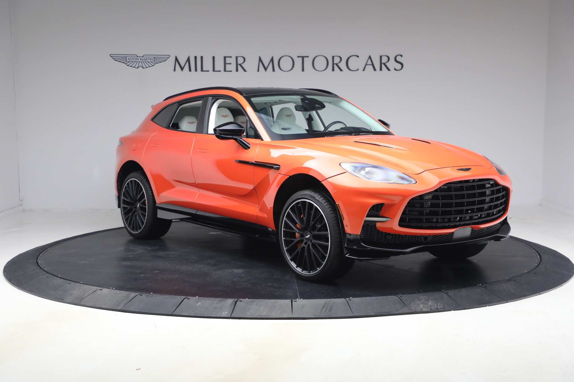 Used-2024-Aston-Martin-DBX-707