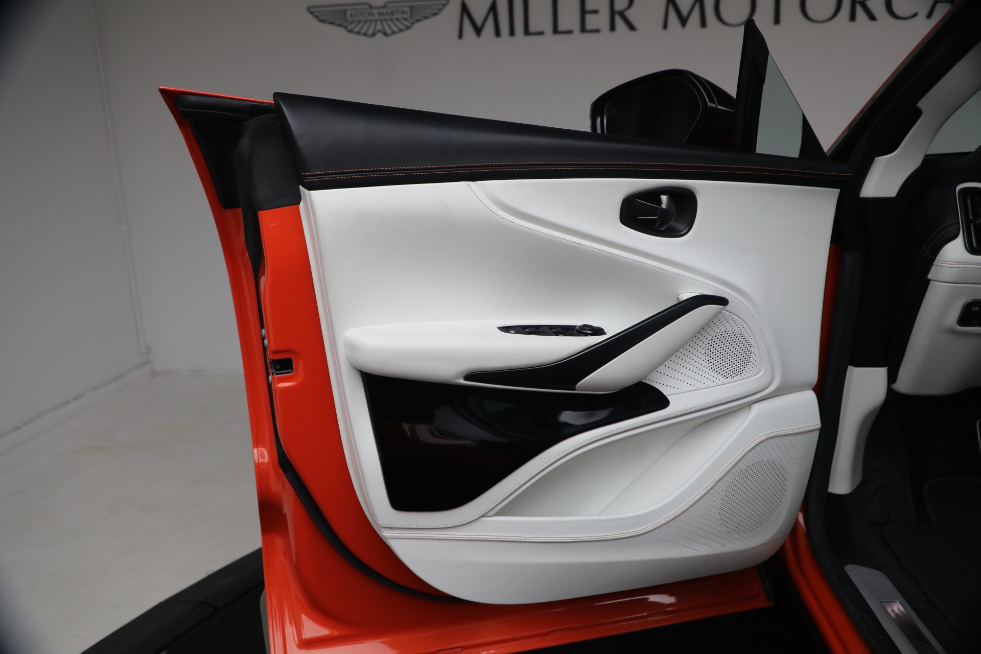 Used-2024-Aston-Martin-DBX-707