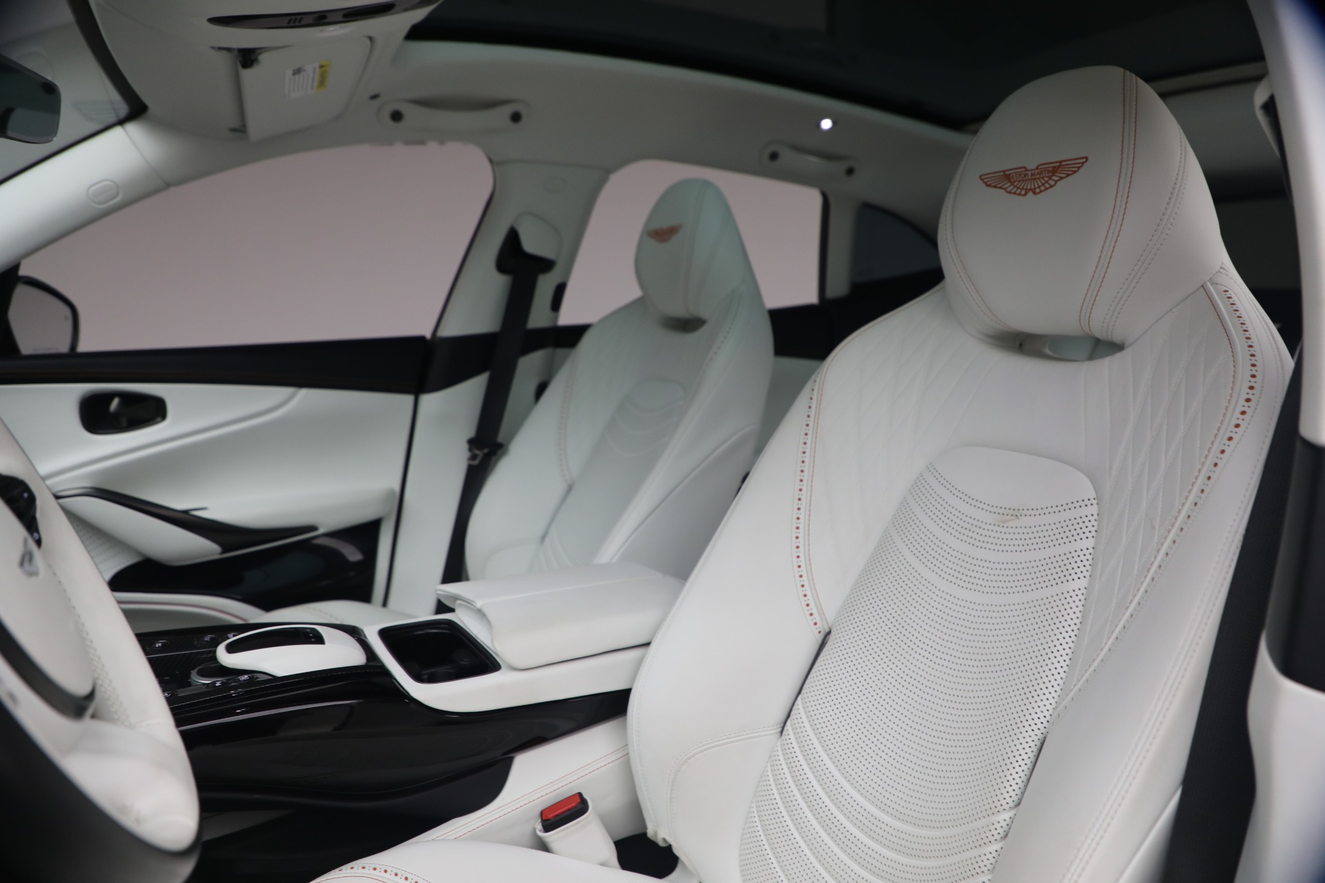 Used-2024-Aston-Martin-DBX-707