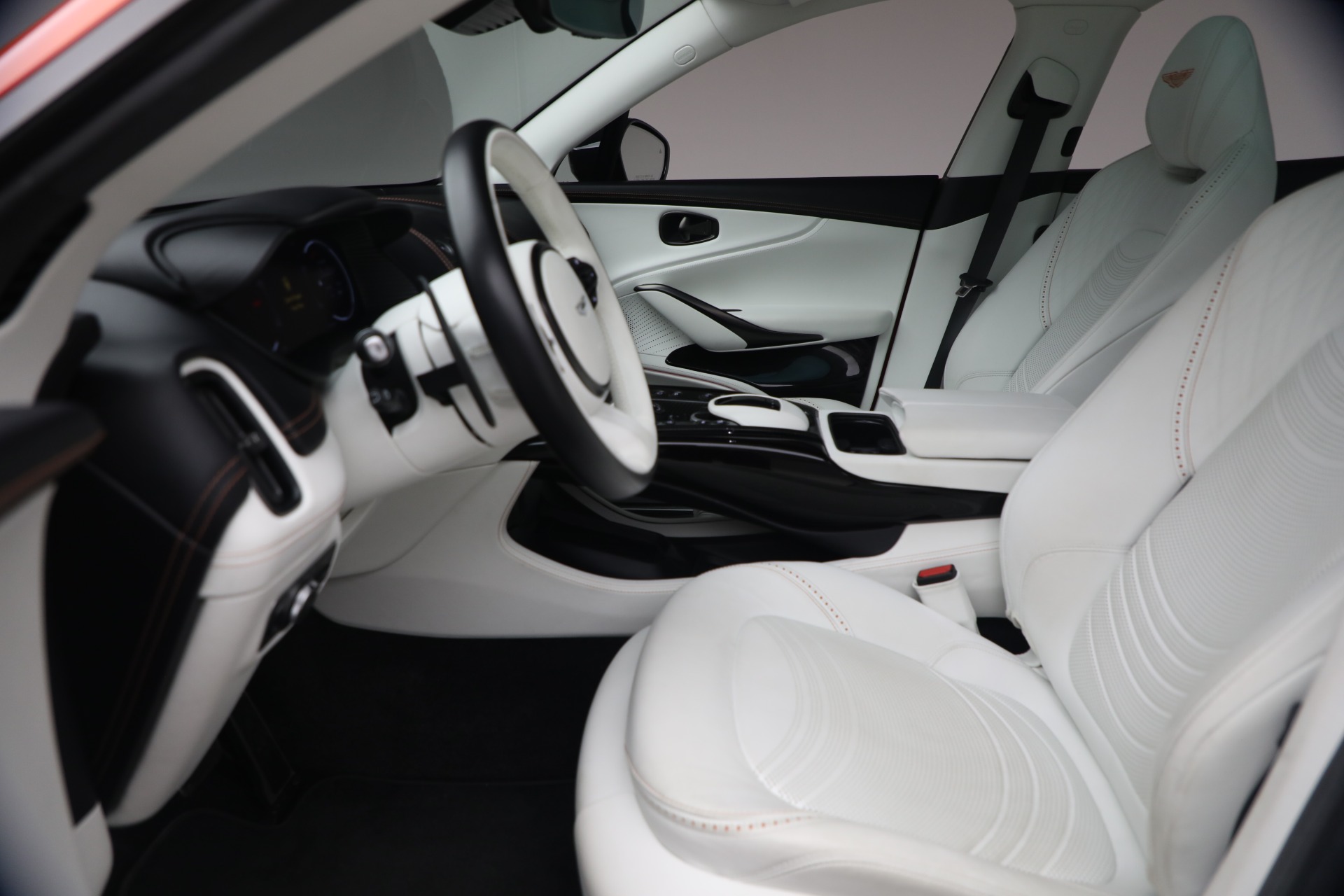 Used-2024-Aston-Martin-DBX-707