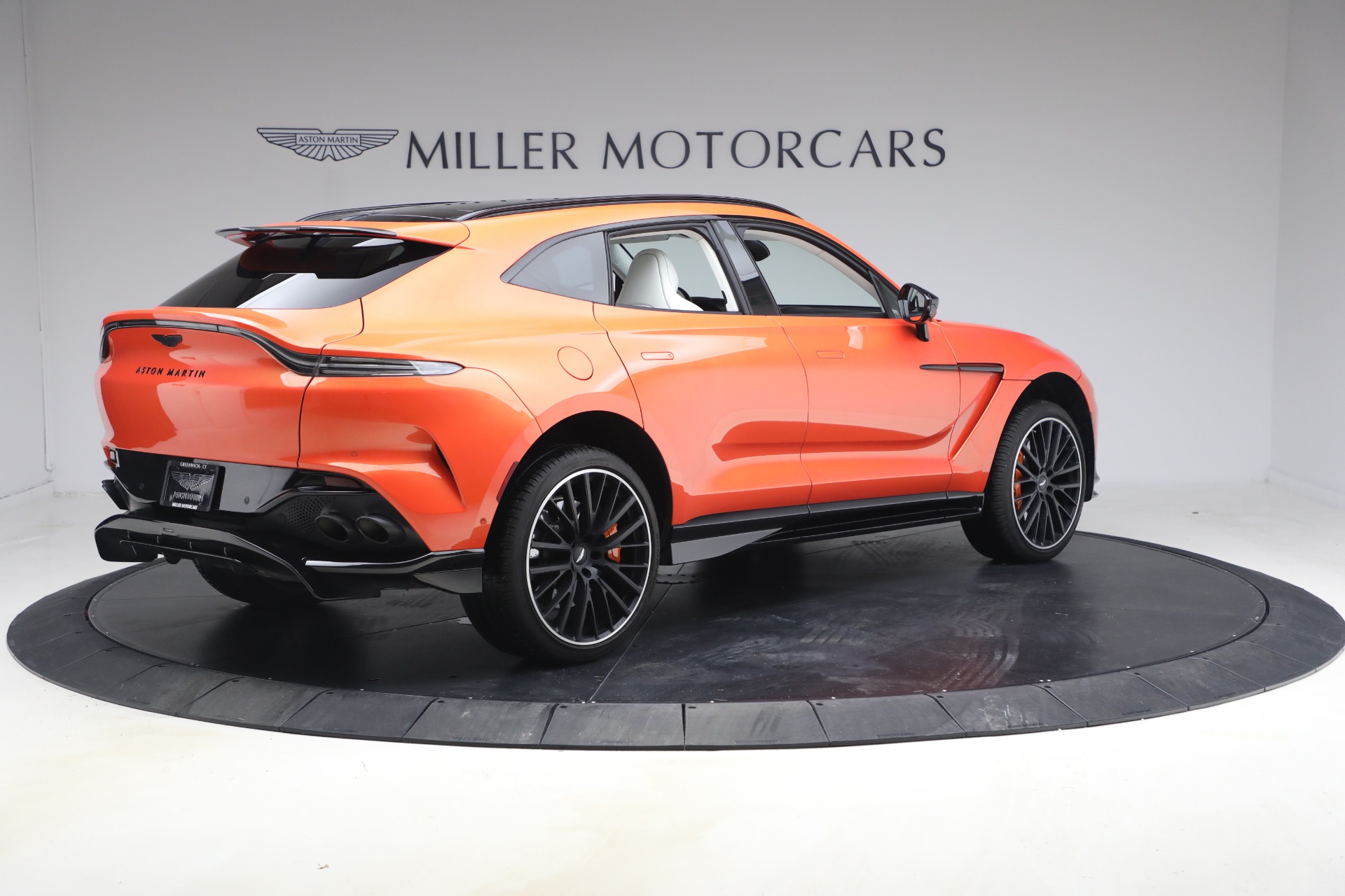 Used-2024-Aston-Martin-DBX-707
