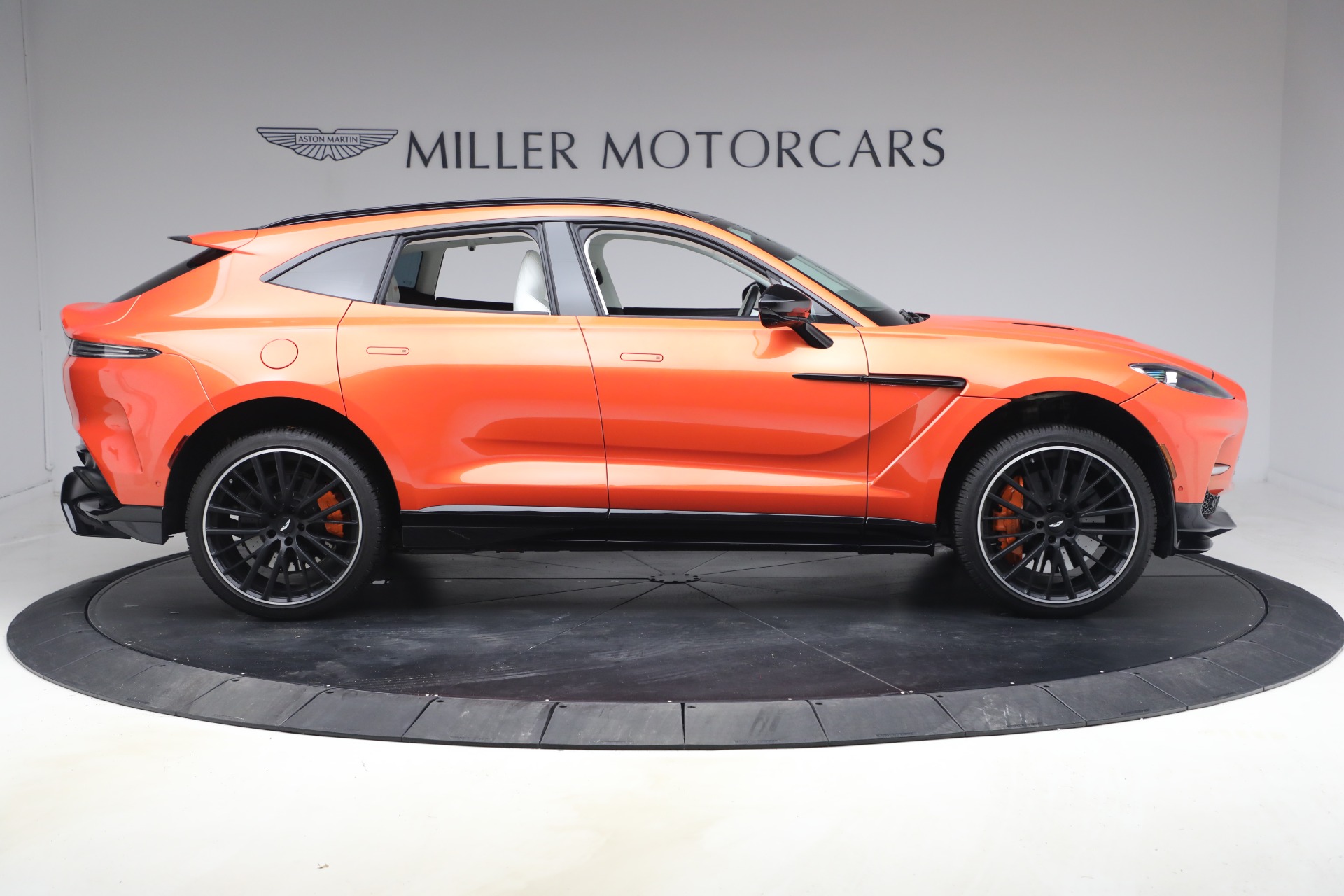 Used-2024-Aston-Martin-DBX-707