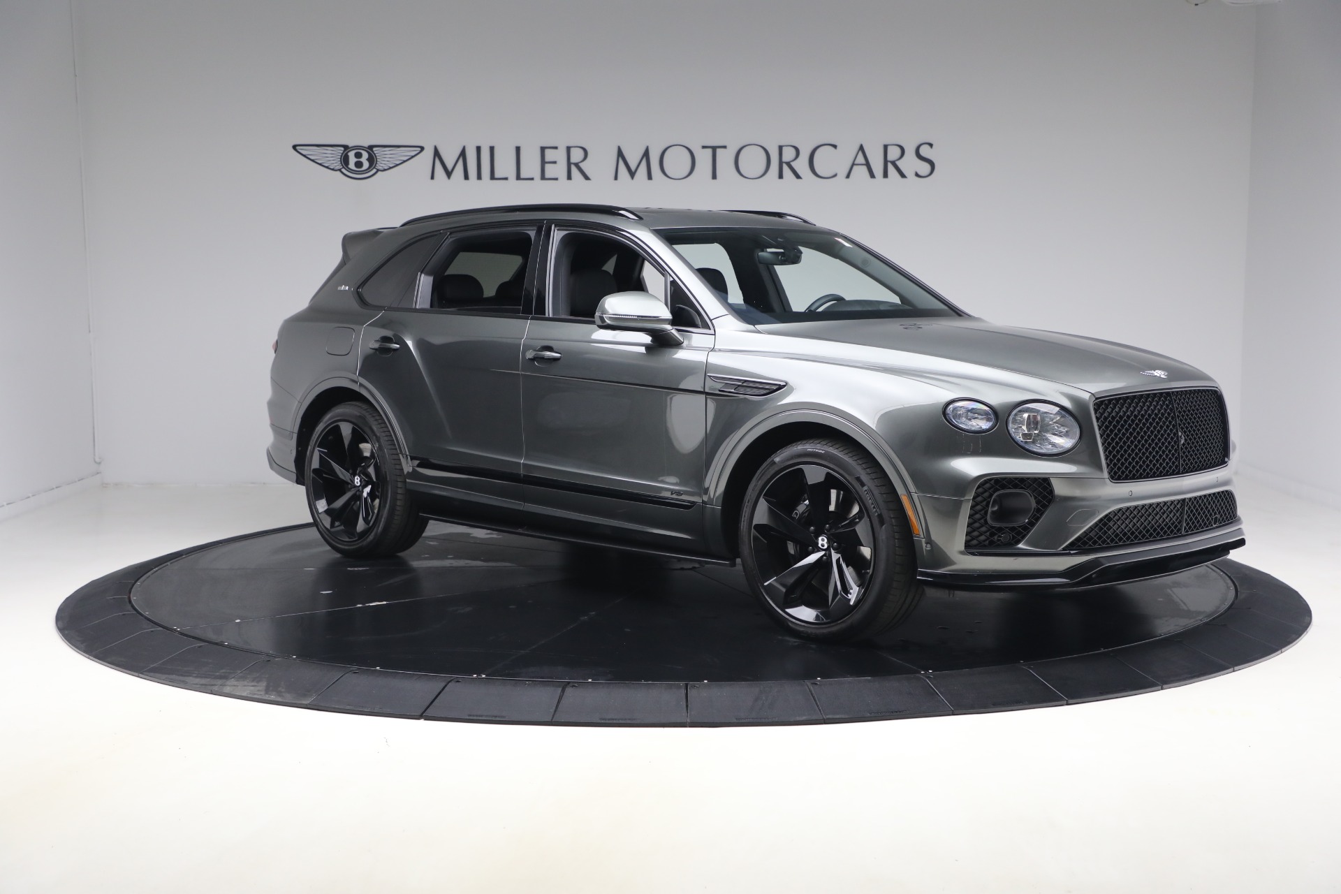 Used-2022-Bentley-Bentayga-V8