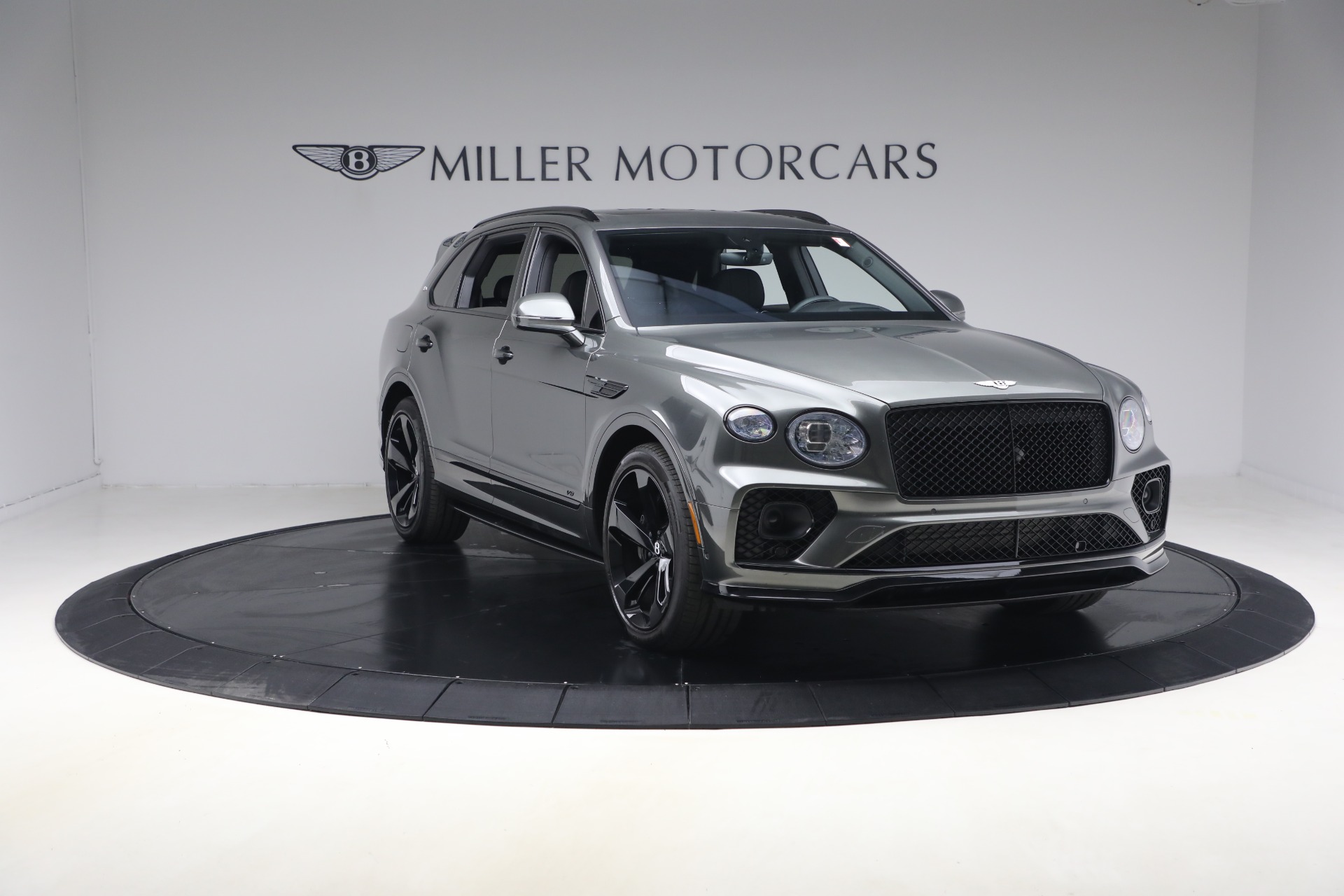 Used-2022-Bentley-Bentayga-V8