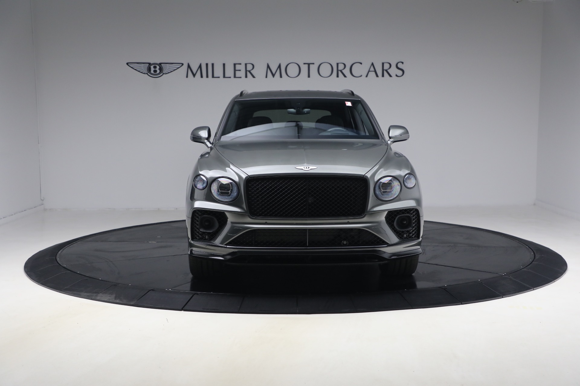 Used-2022-Bentley-Bentayga-V8