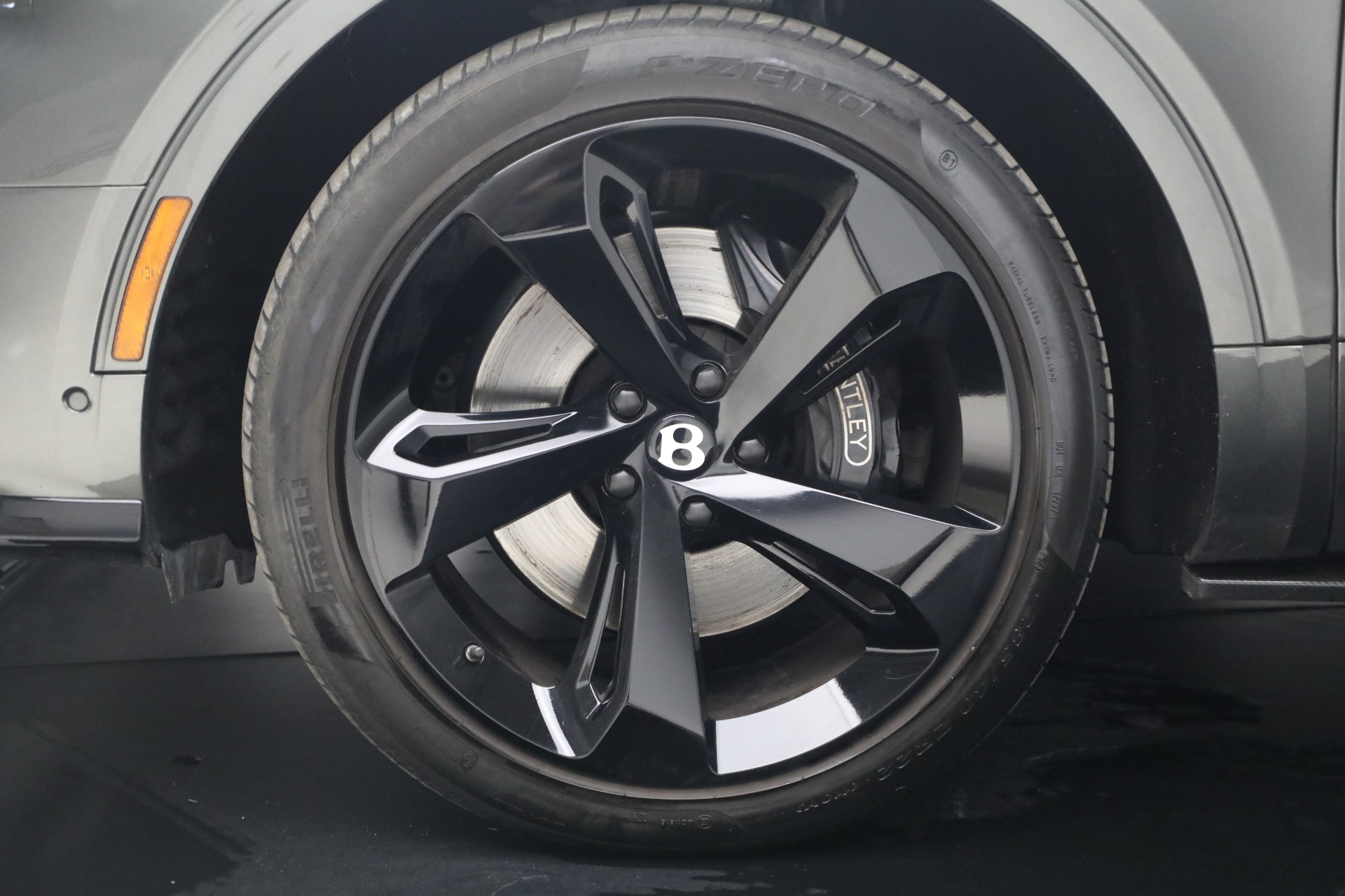 Used-2022-Bentley-Bentayga-V8
