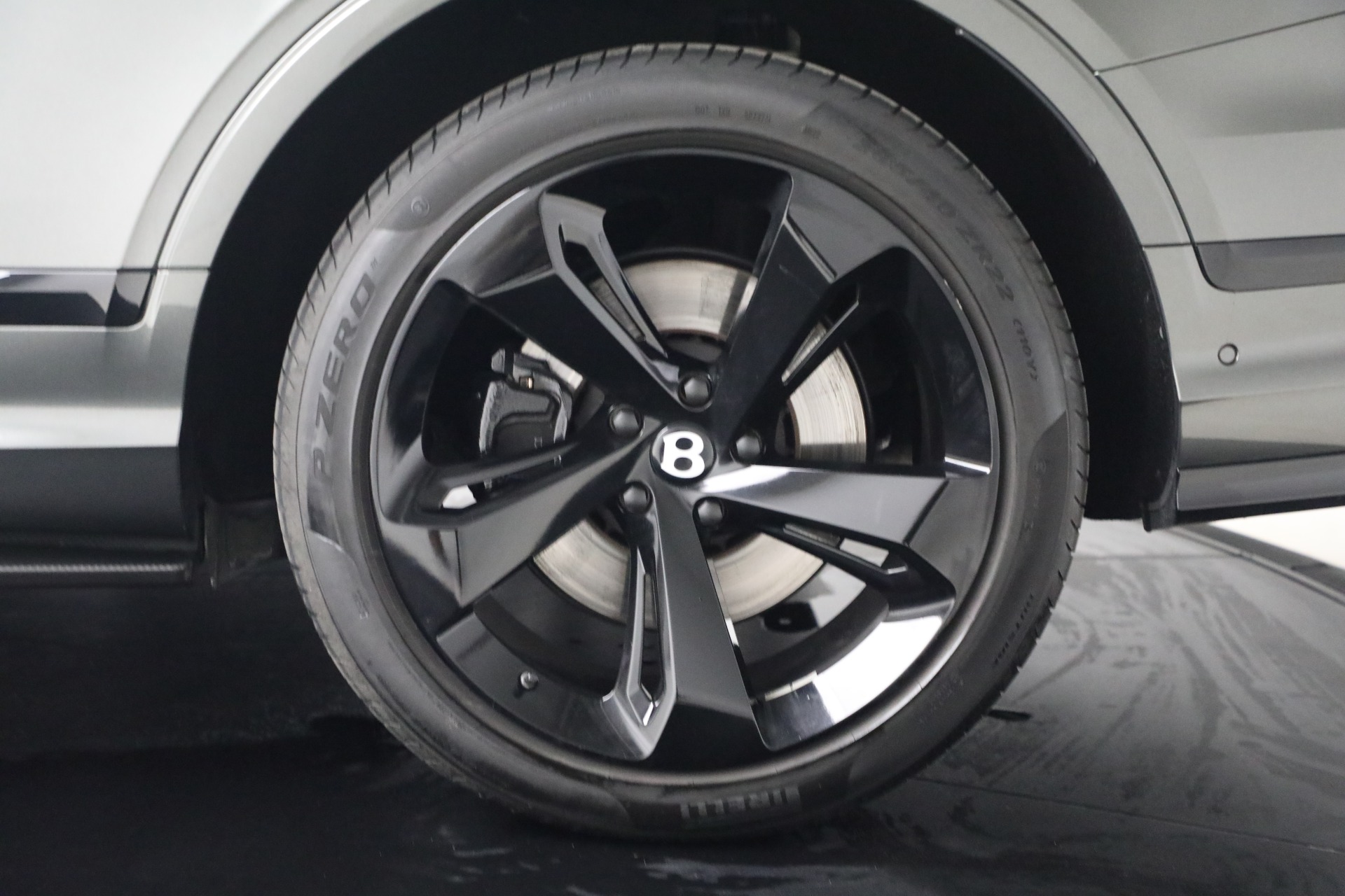 Used-2022-Bentley-Bentayga-V8