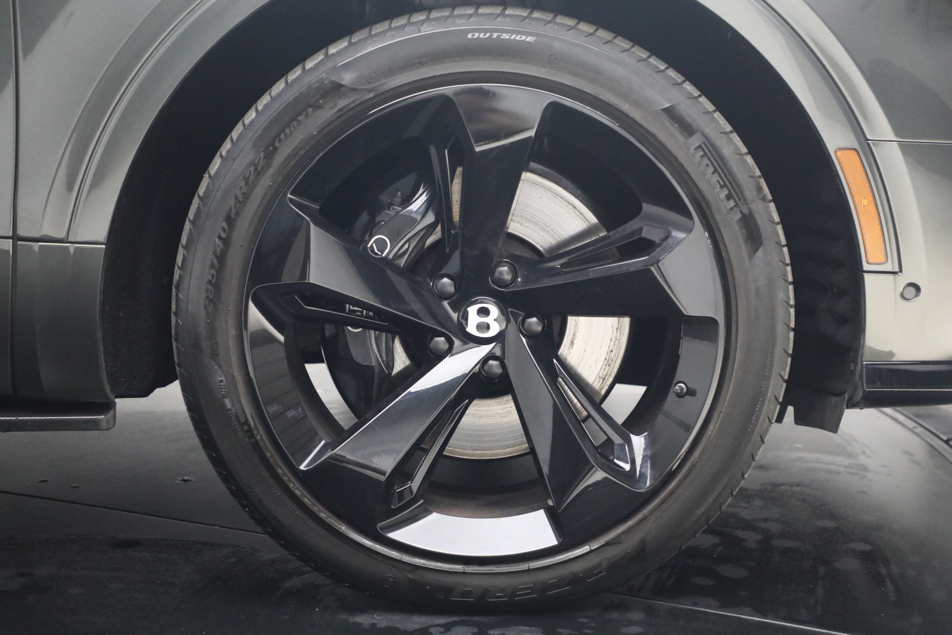 Used-2022-Bentley-Bentayga-V8