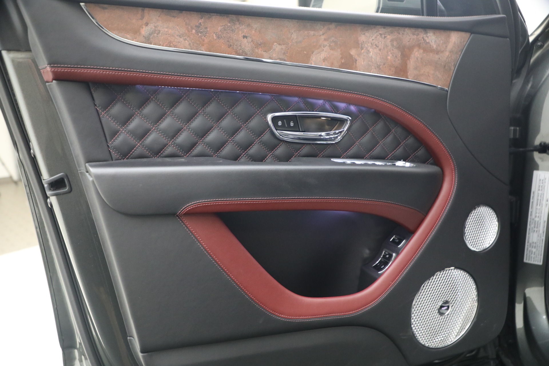 Used-2022-Bentley-Bentayga-V8