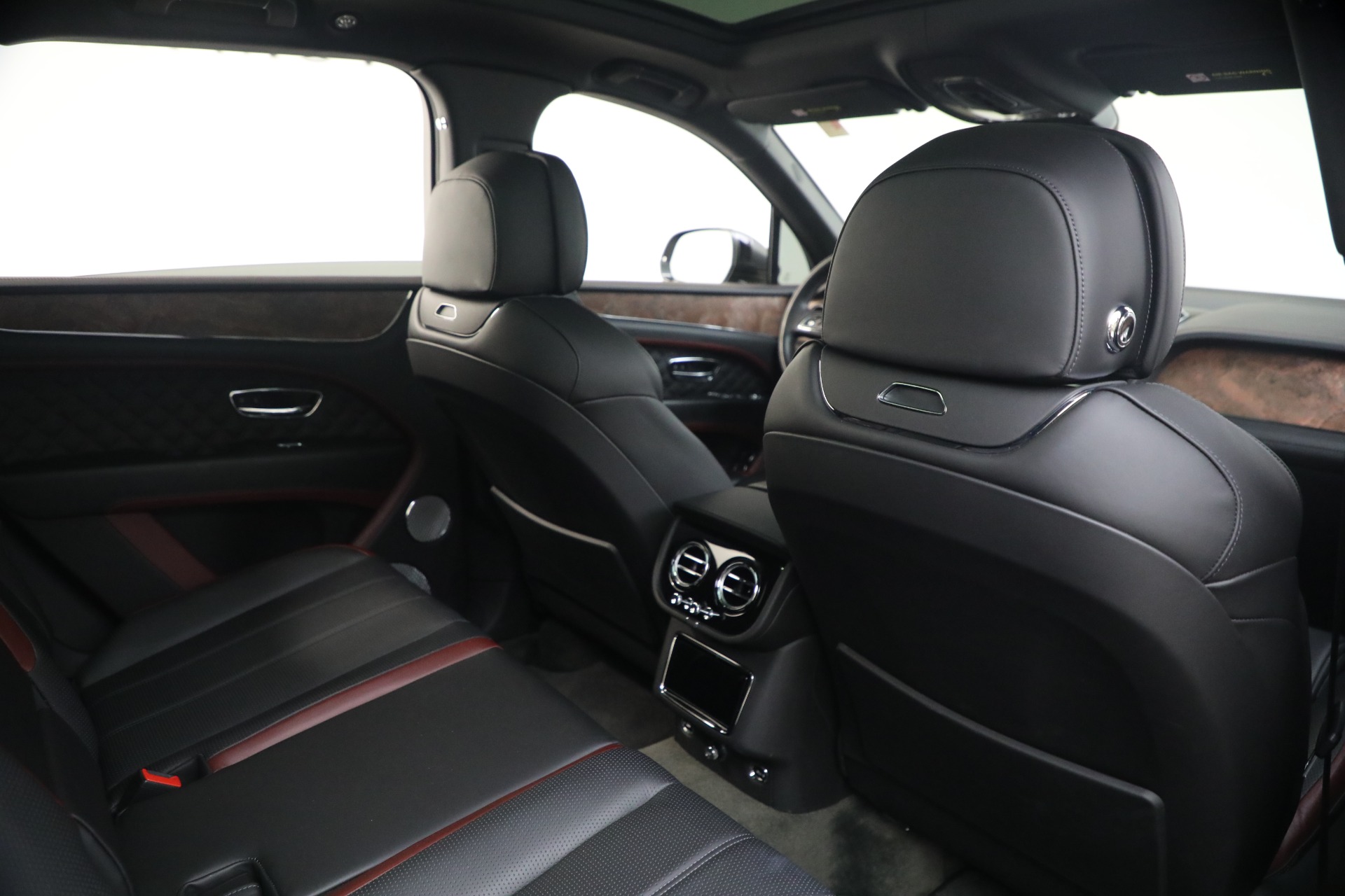 Used-2022-Bentley-Bentayga-V8