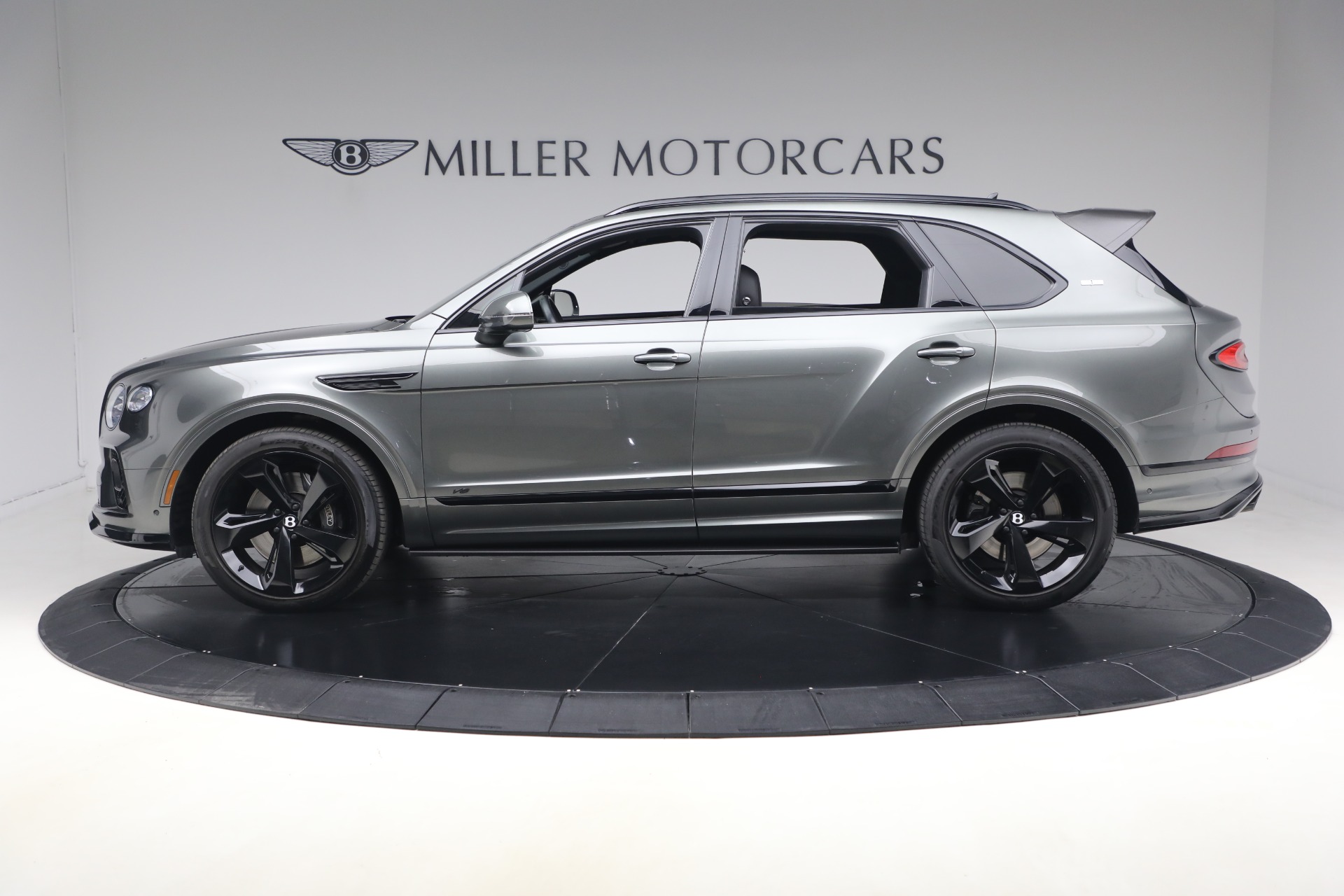 Used-2022-Bentley-Bentayga-V8