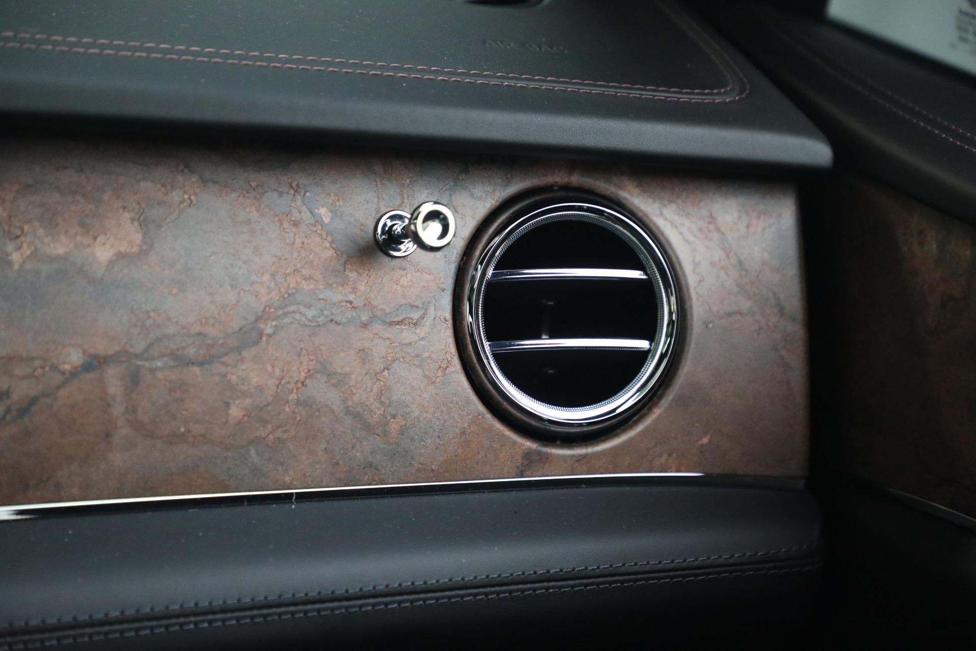 Used-2022-Bentley-Bentayga-V8