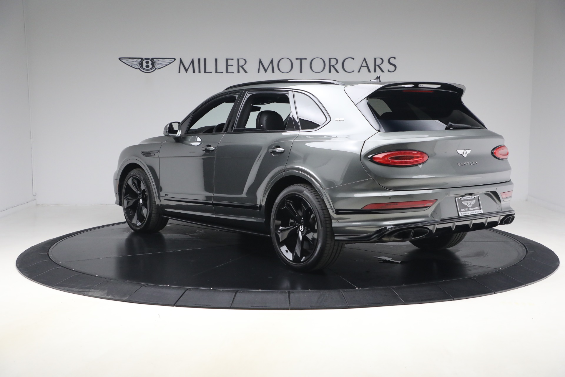 Used-2022-Bentley-Bentayga-V8