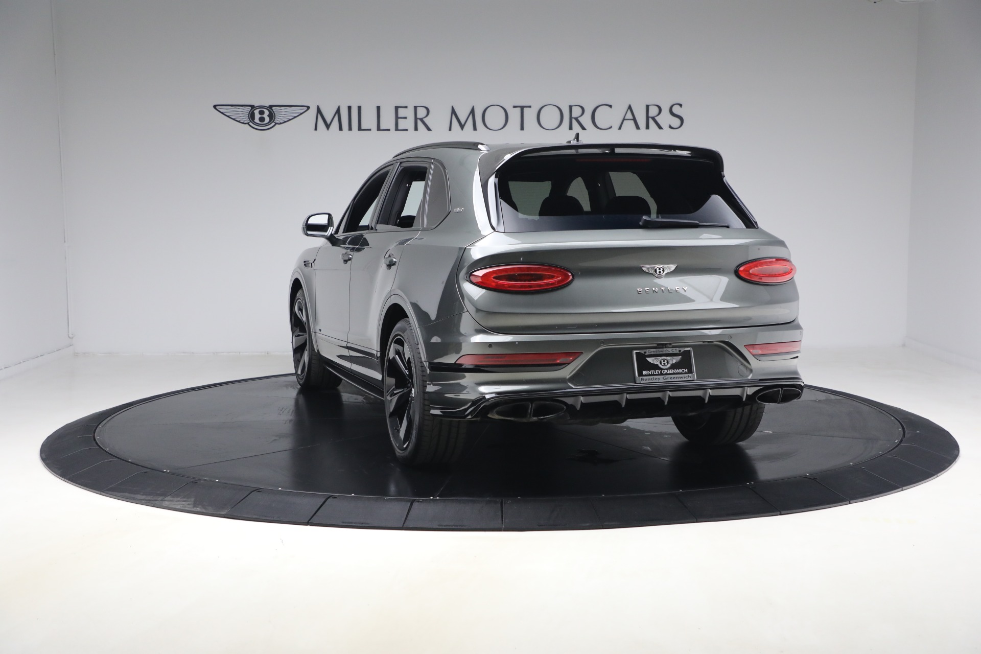 Used-2022-Bentley-Bentayga-V8
