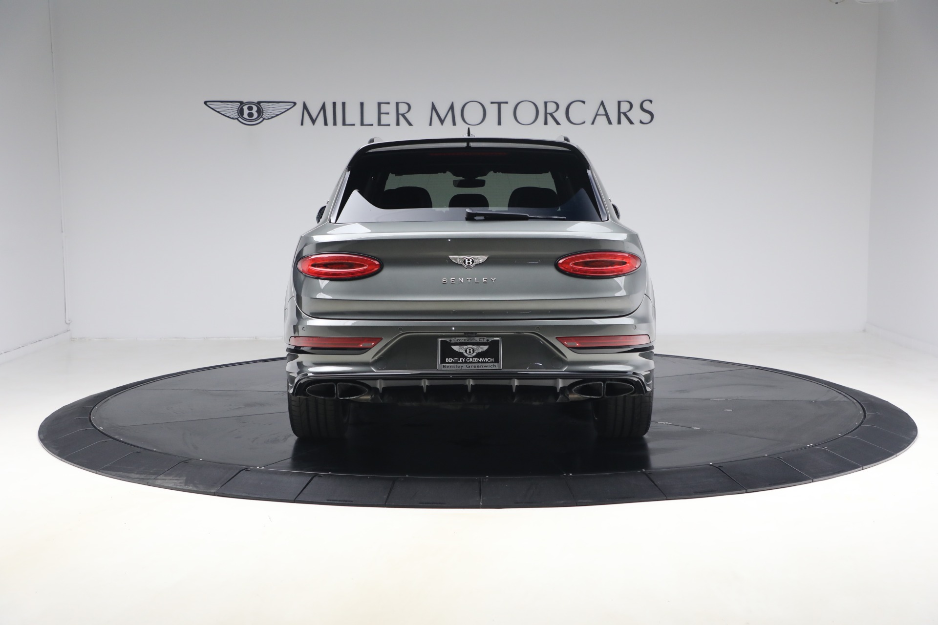 Used-2022-Bentley-Bentayga-V8