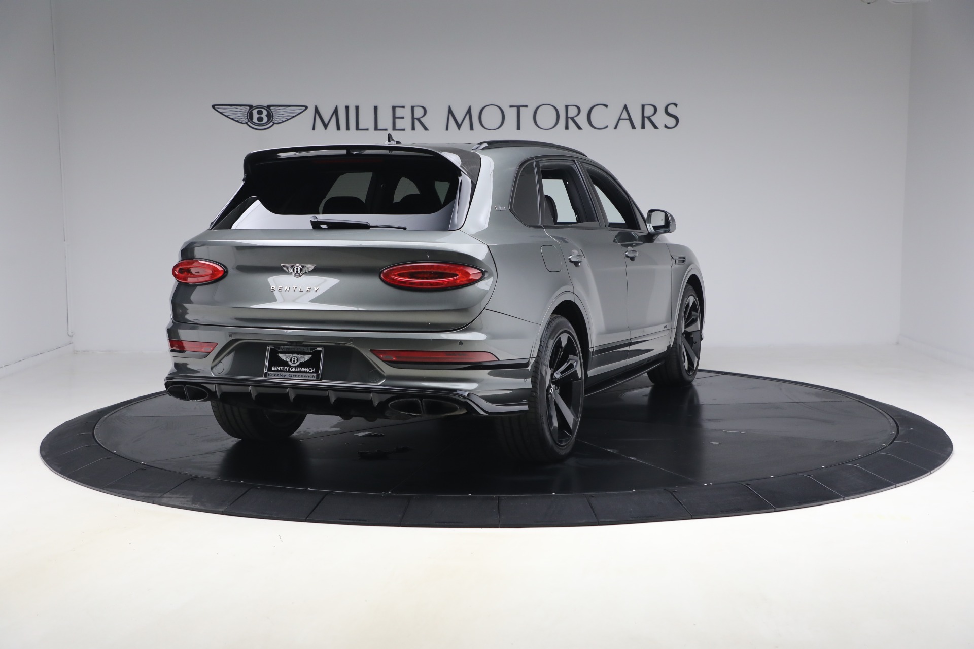 Used-2022-Bentley-Bentayga-V8