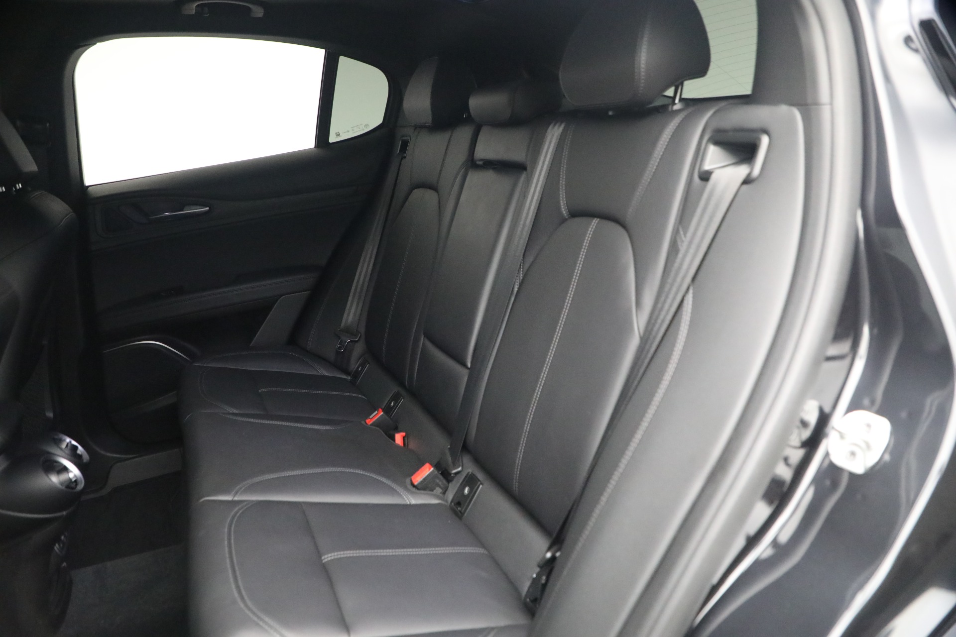 Used-2022-Alfa-Romeo-Stelvio-Sprint