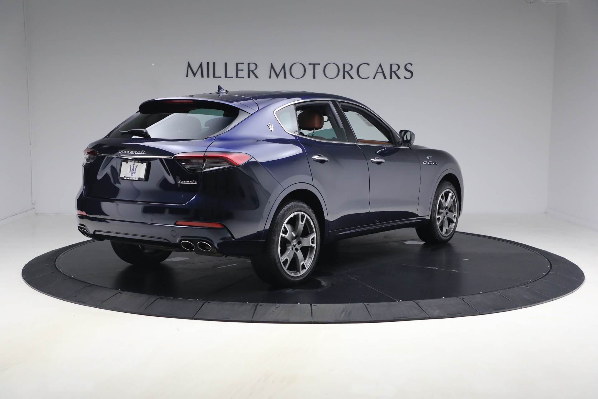 Used-2023-Maserati-Levante-GT