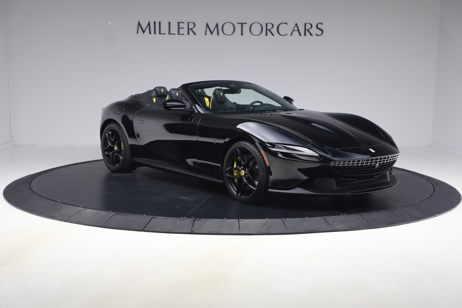 Used-2025-Ferrari-Roma-Spider