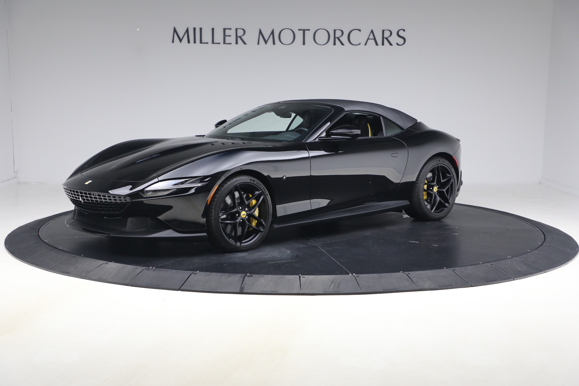 Used-2025-Ferrari-Roma-Spider
