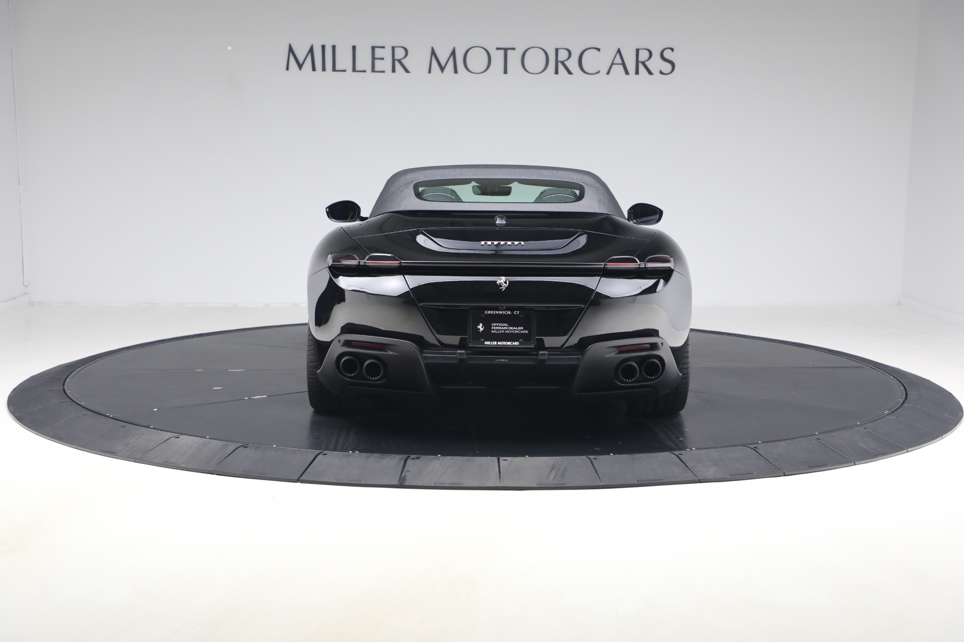 Used-2025-Ferrari-Roma-Spider