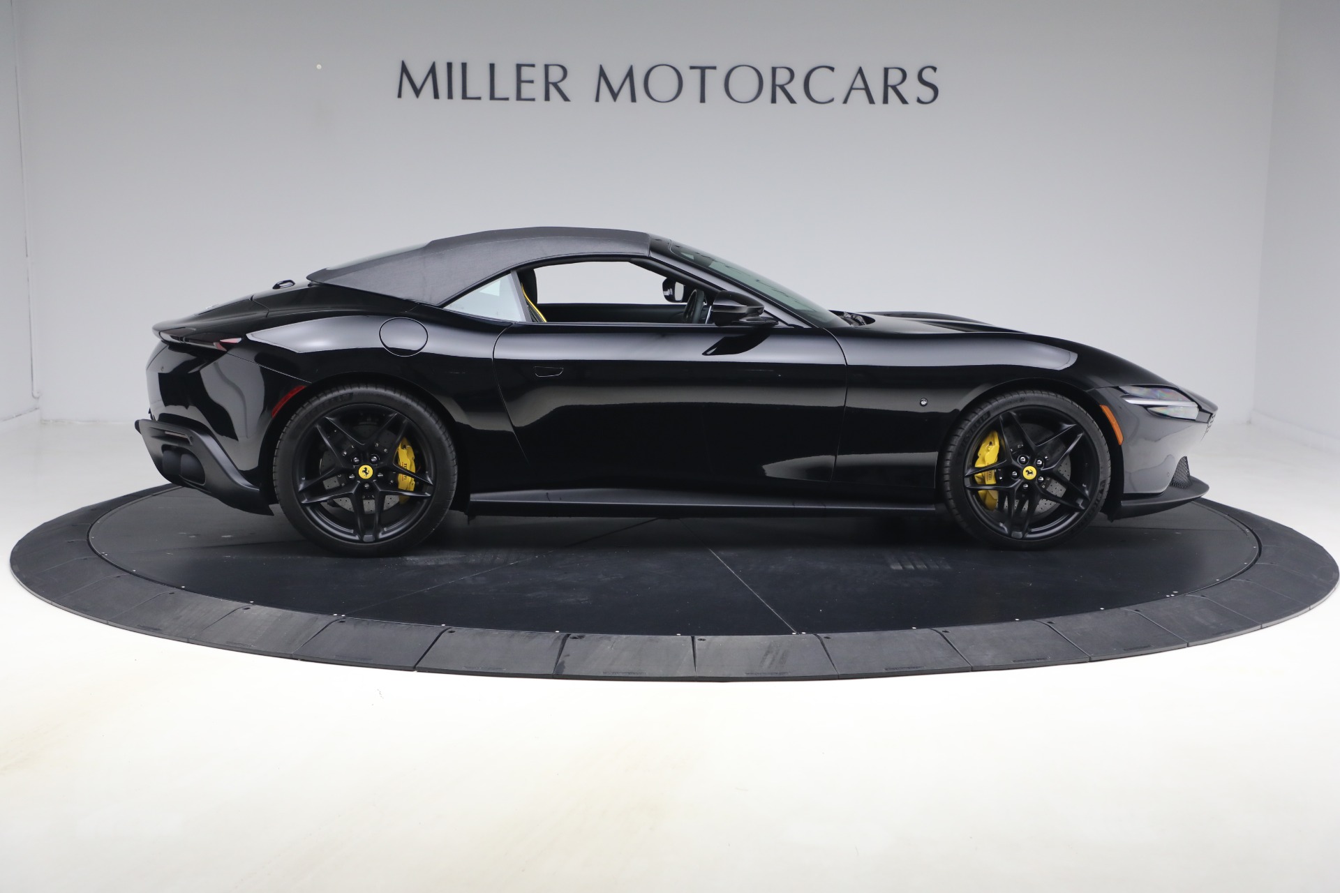 Used-2025-Ferrari-Roma-Spider