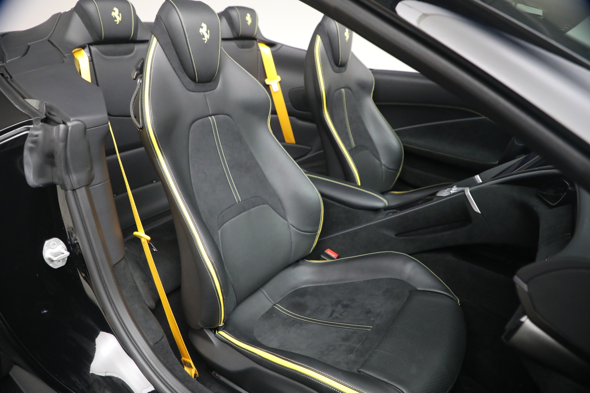 Used-2025-Ferrari-Roma-Spider