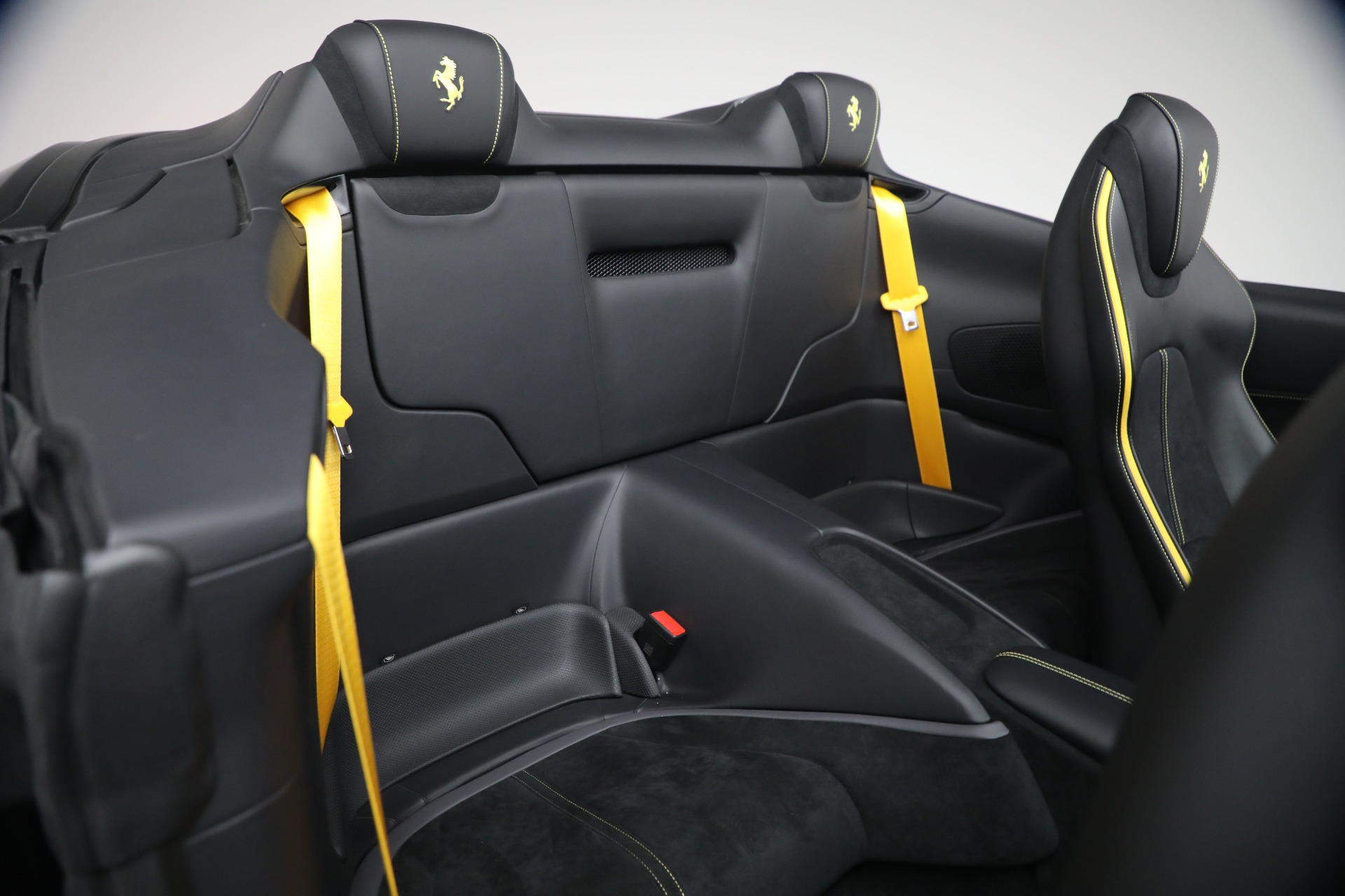 Used-2025-Ferrari-Roma-Spider