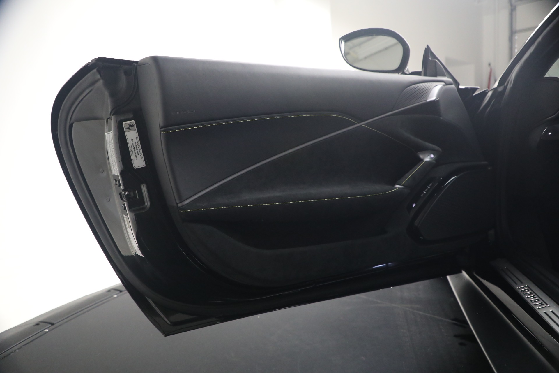 Used-2025-Ferrari-Roma-Spider