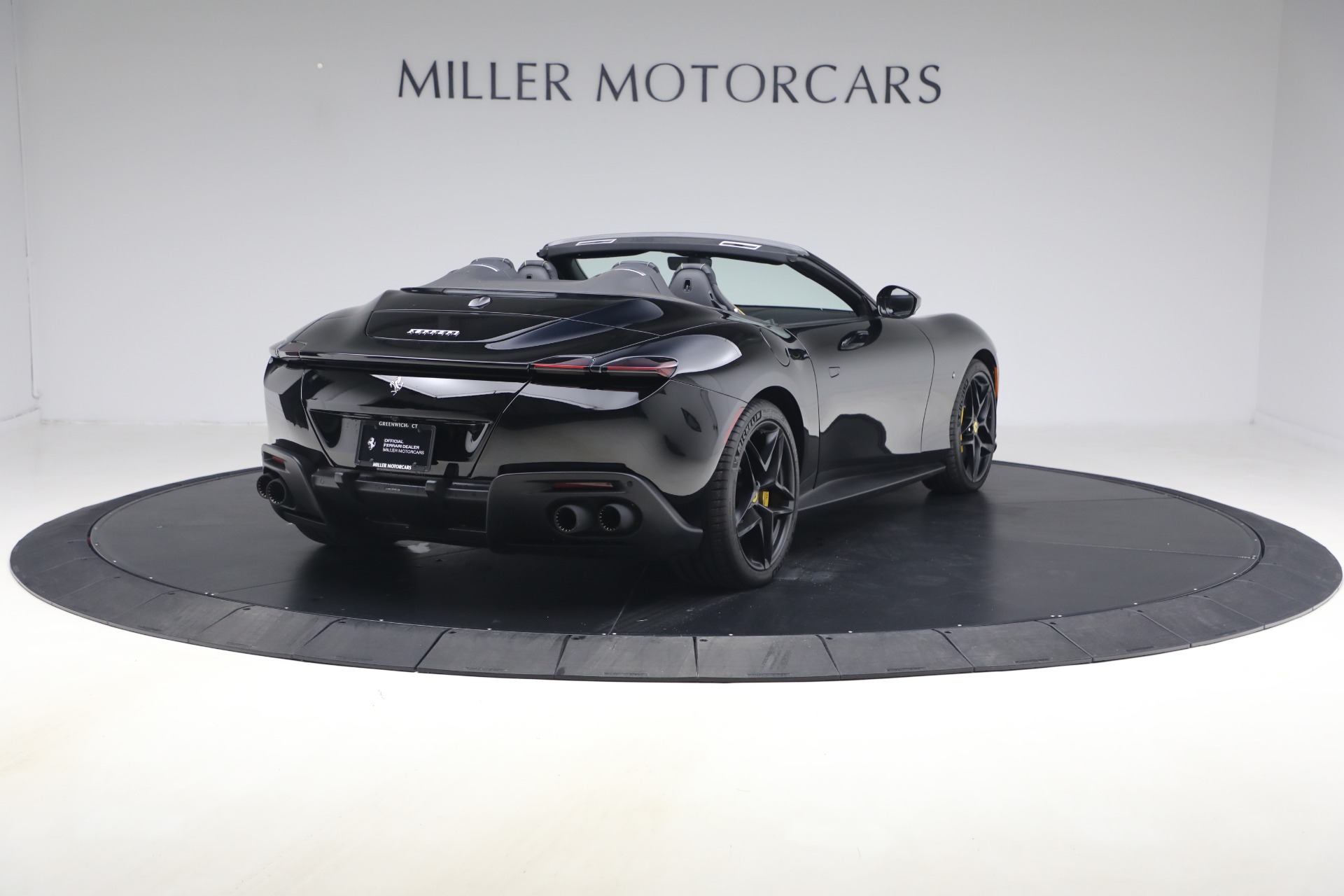 Used-2025-Ferrari-Roma-Spider