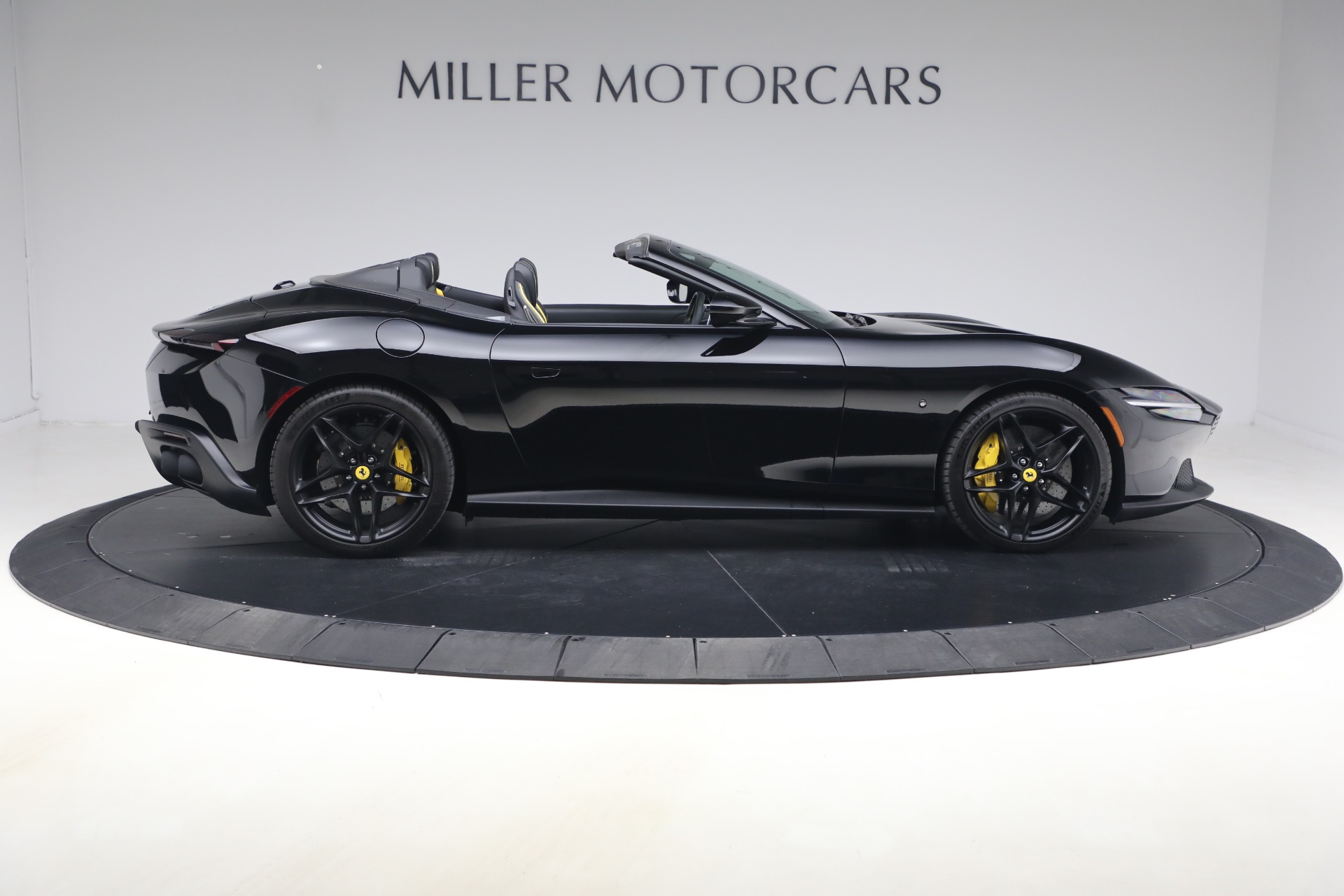 Used-2025-Ferrari-Roma-Spider