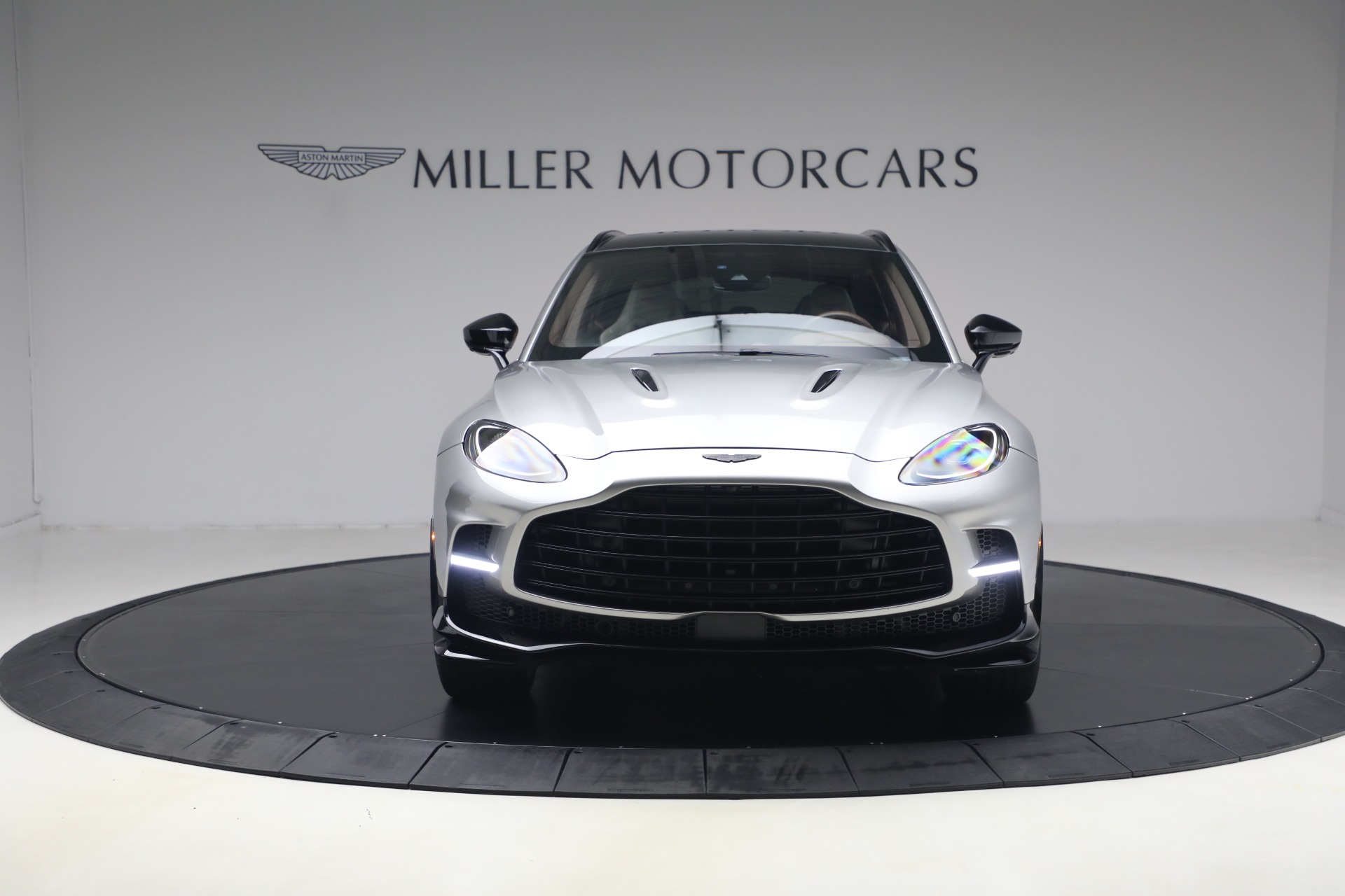 Used-2023-Aston-Martin-DBX-707