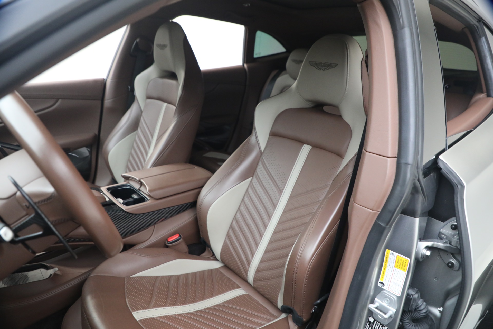 Used-2023-Aston-Martin-DBX-707
