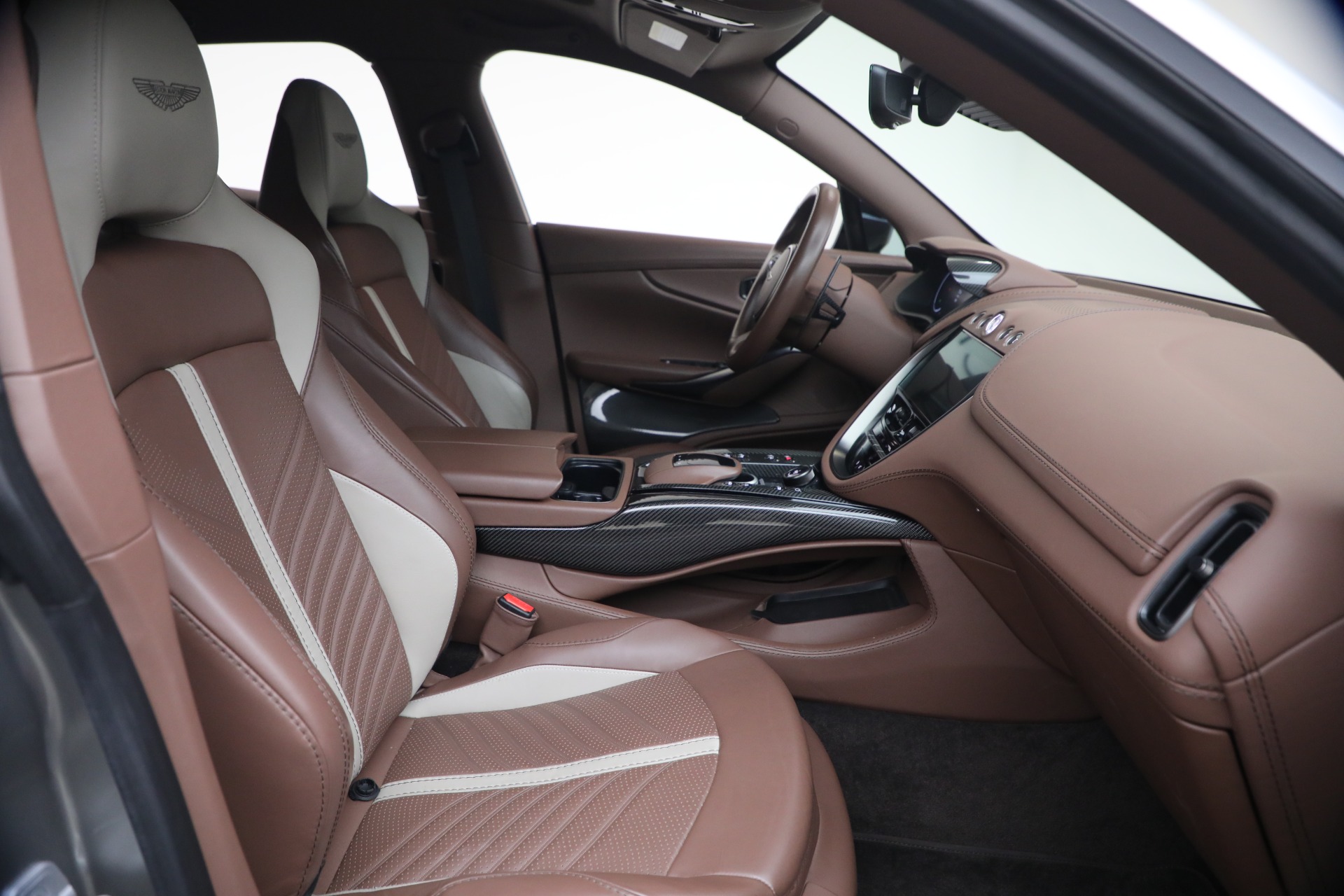 Used-2023-Aston-Martin-DBX-707