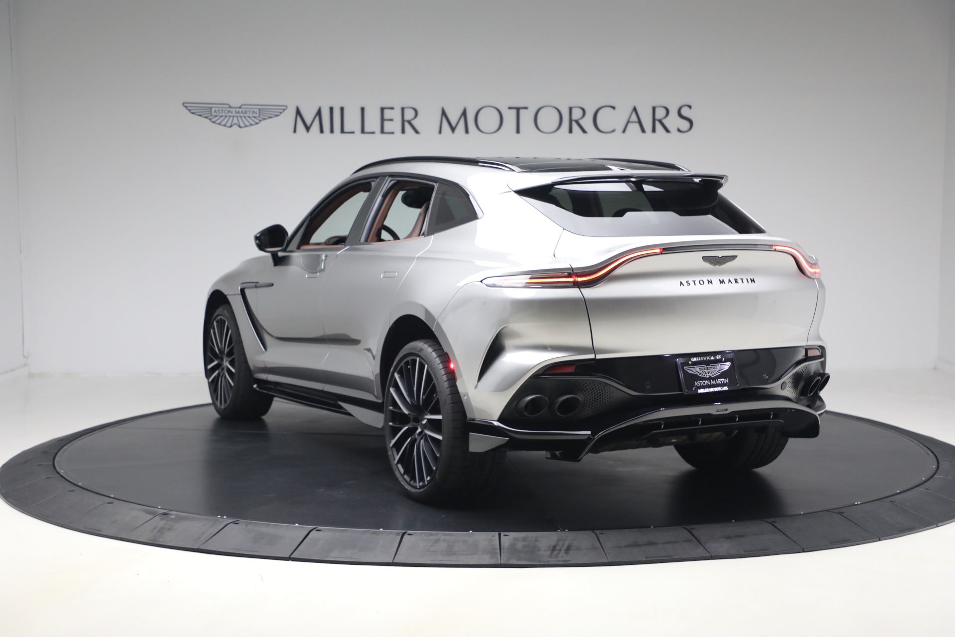 Used-2023-Aston-Martin-DBX-707