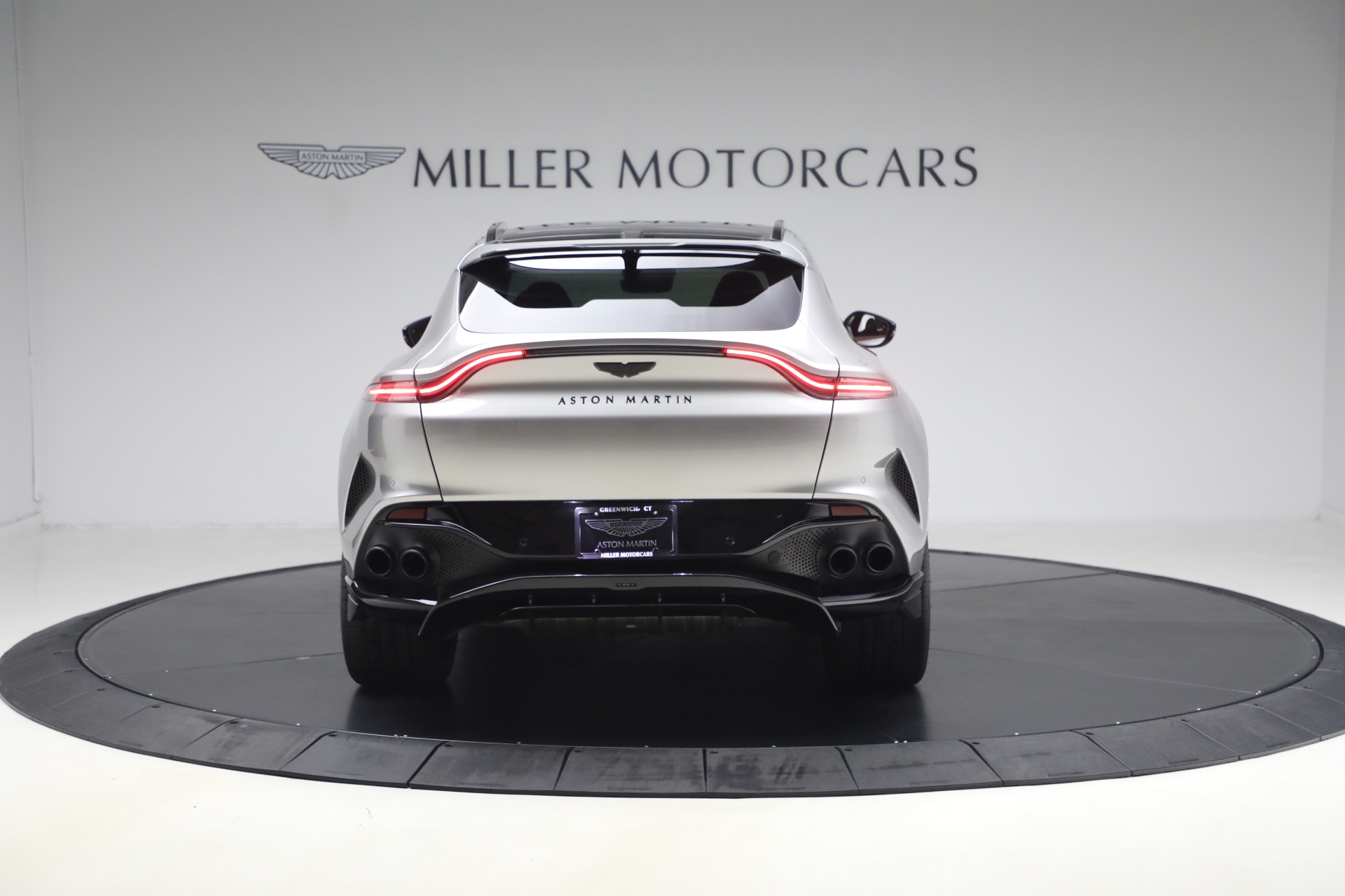Used-2023-Aston-Martin-DBX-707