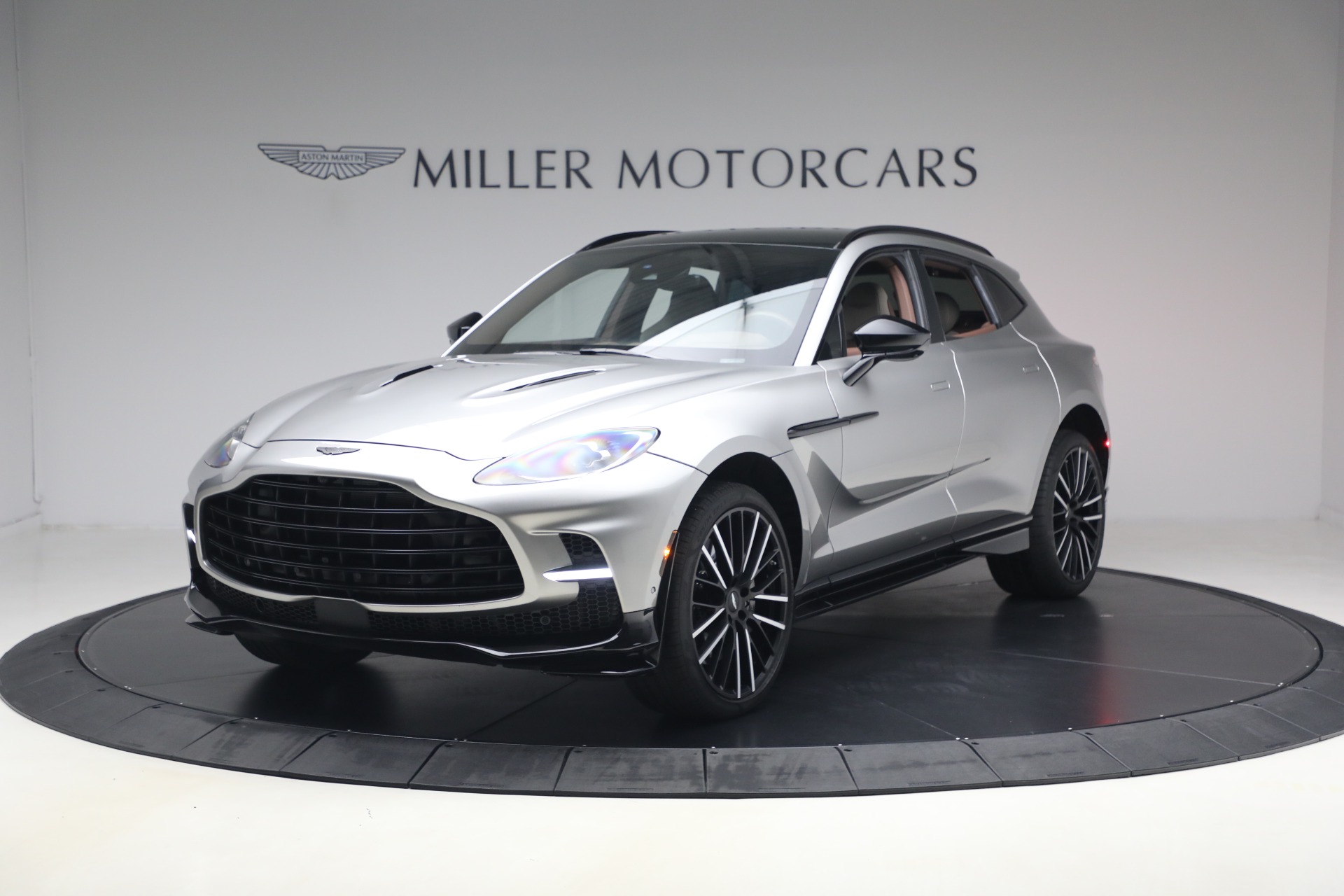 Used-2023-Aston-Martin-DBX-707