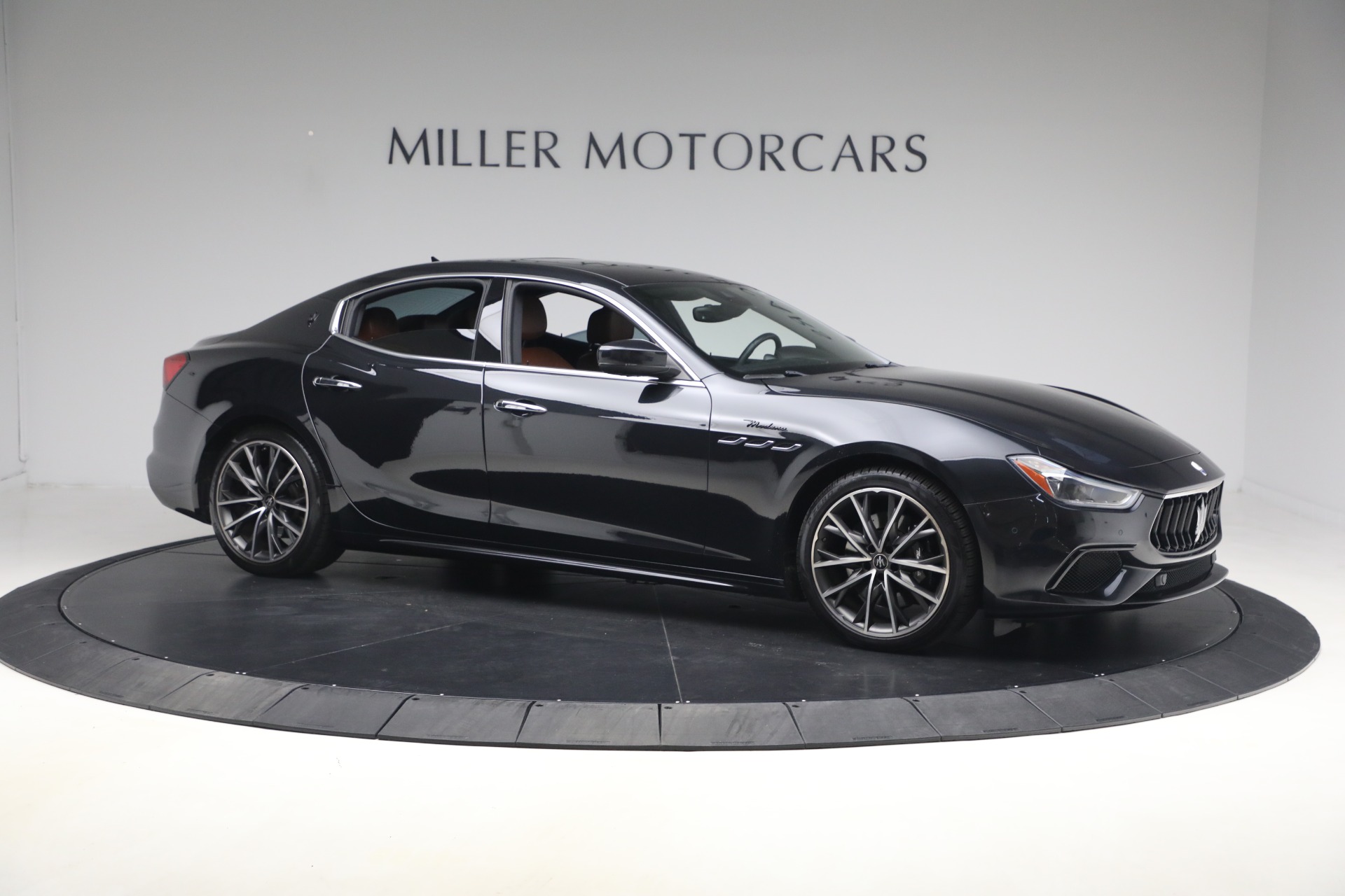 Used-2023-Maserati-Ghibli-Modena-Q4
