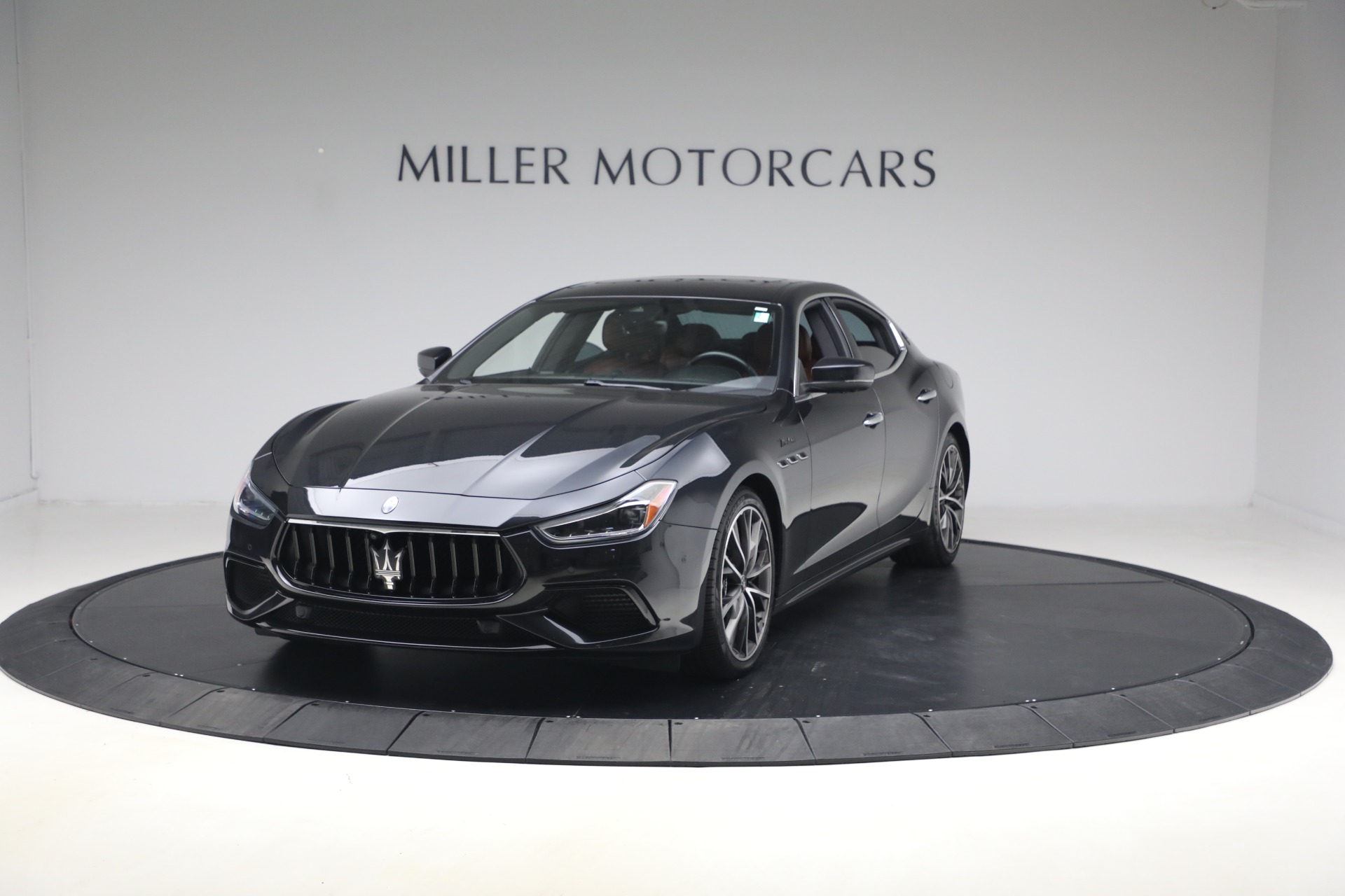 Used-2023-Maserati-Ghibli-Modena-Q4
